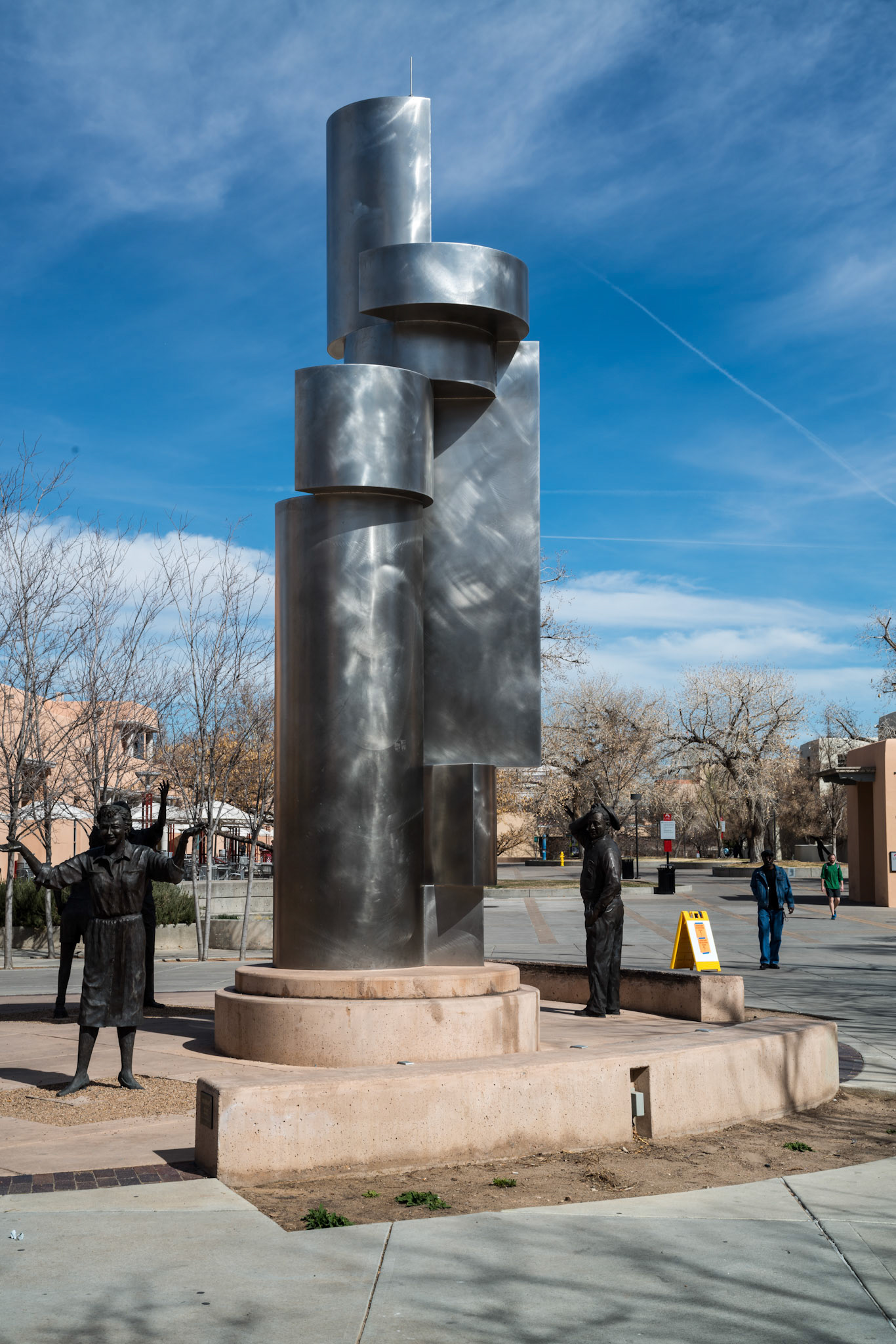 Gary Beals and Betty Sabo, <em>Modern Art</em>, 2004, University of New Mexico Campus, Albuquerque, NM. Photo 2013. © The Trustees of Columbia University