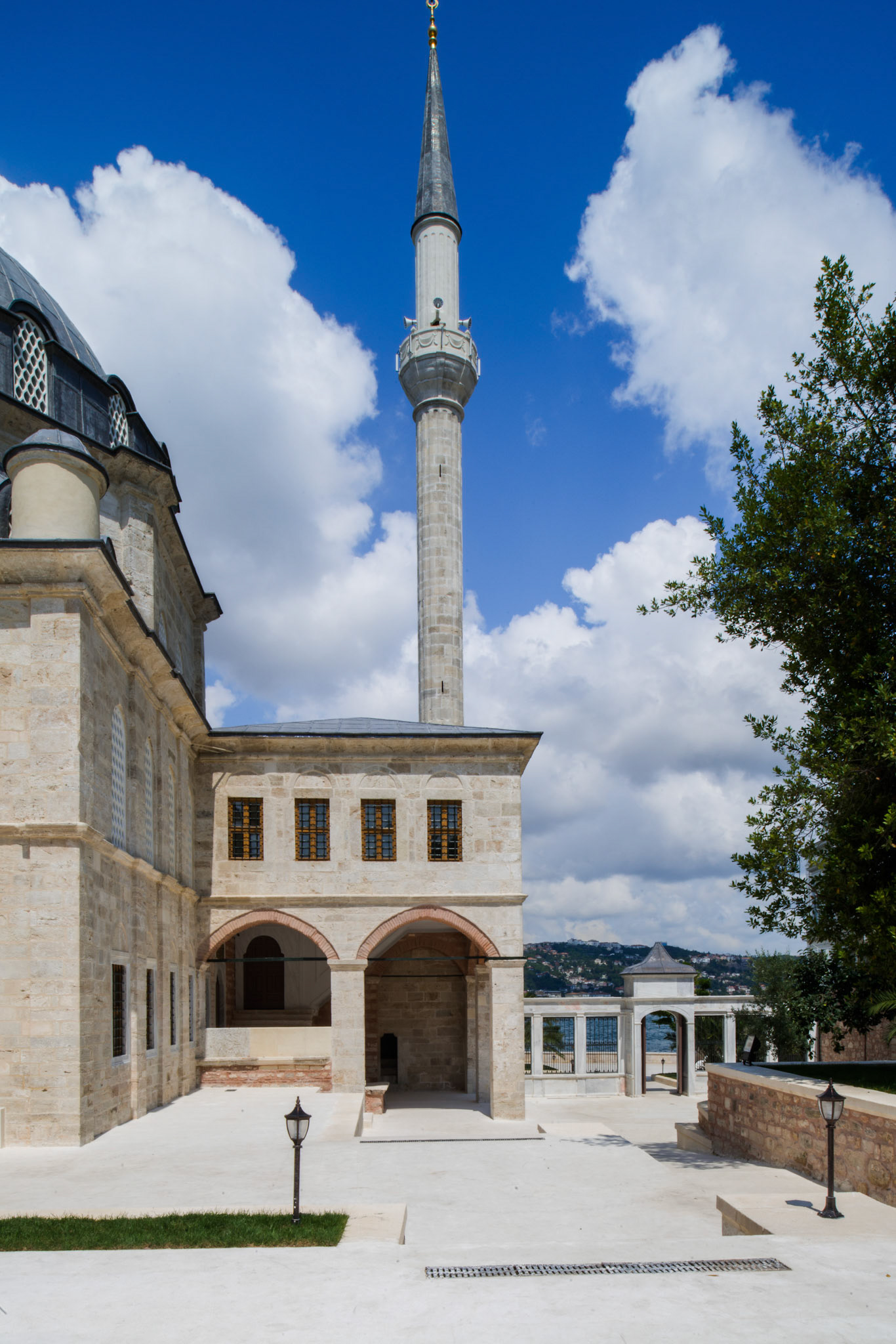 Beylerbeyi Camii, Eastern Corner facing Northwest, 1777–1778, Istanbul, Turkey, photo 2014. © The Trustees of Columbia University