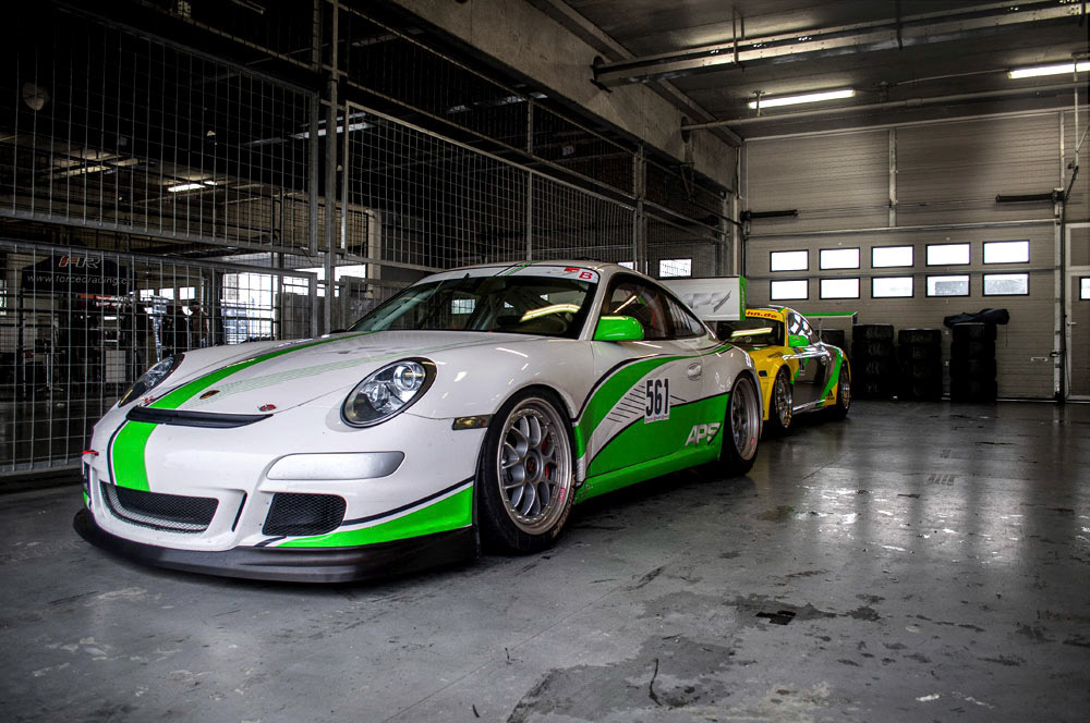 Porsche 911 v boxu