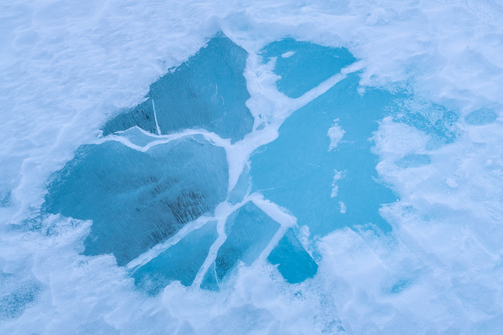 Bubbles, Akkajaure Lake, Stora Sjöfallet National Park, Sweden