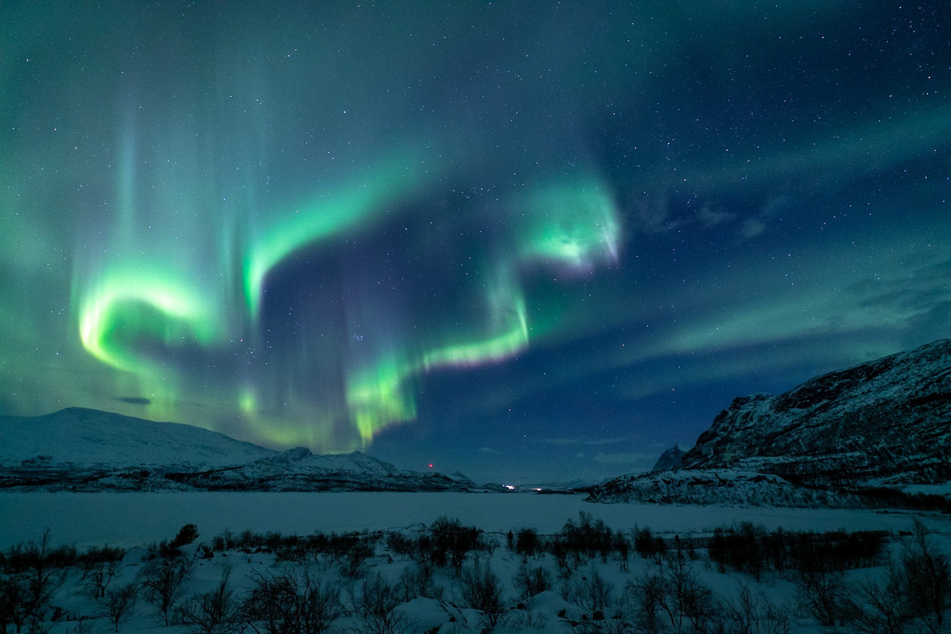 Northern Lights Ring, Stora Sjöfallet National Park, Sweden