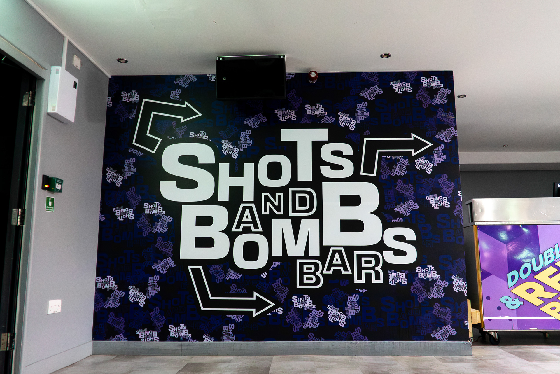 Full wall vinyl in Students' Union night club - 10x7ft