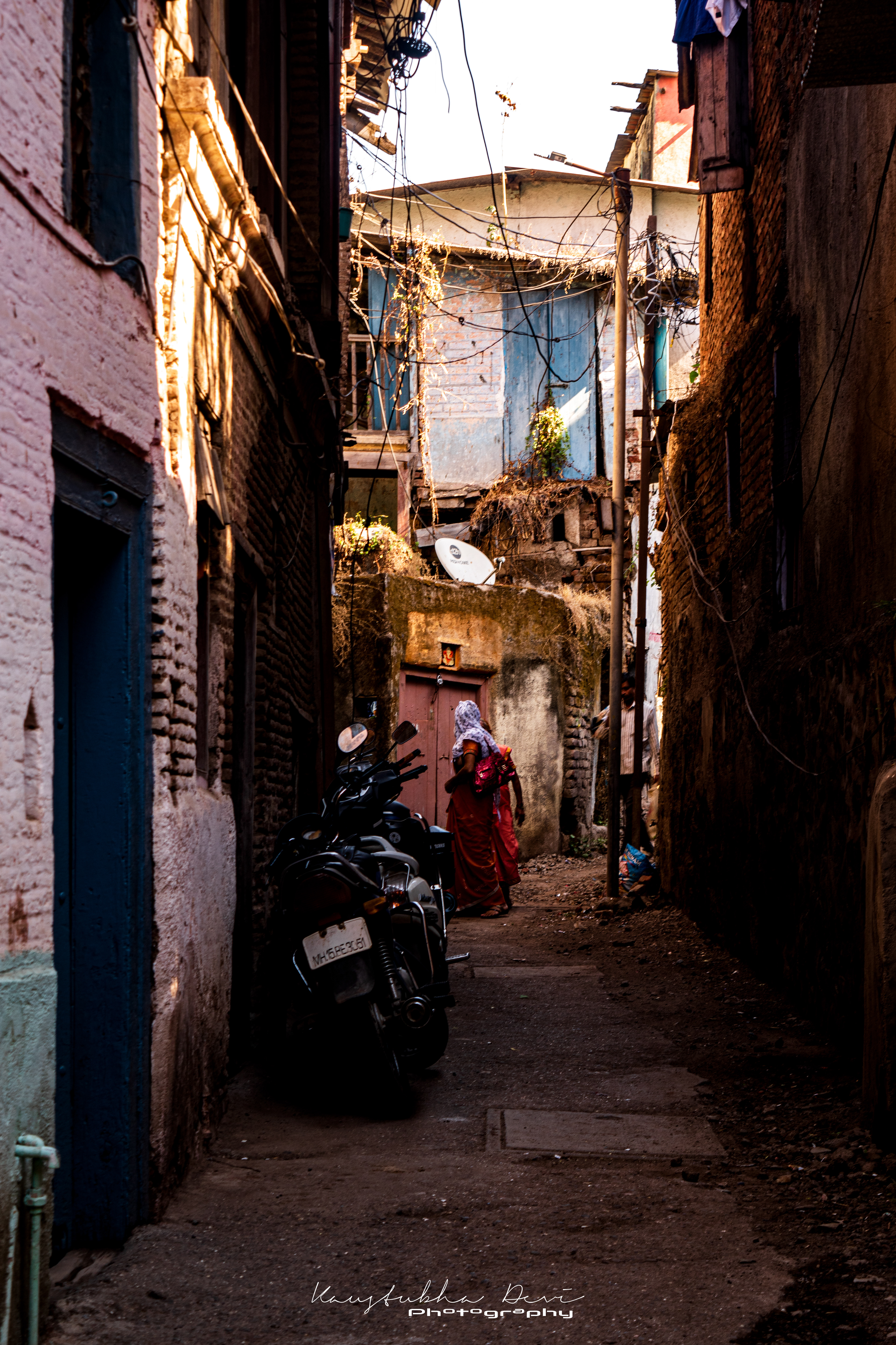 Old City Lanes light and shadow