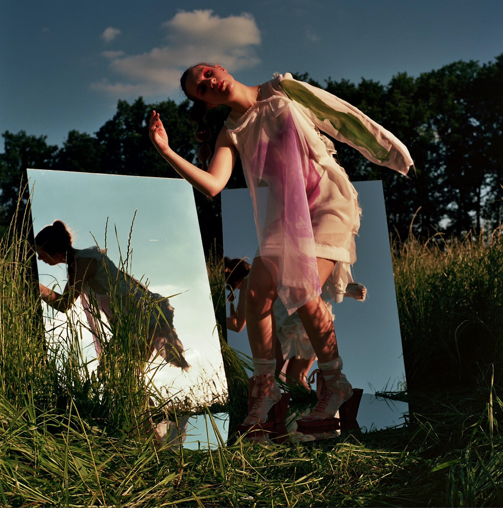 Analogue Nadia Smialowska