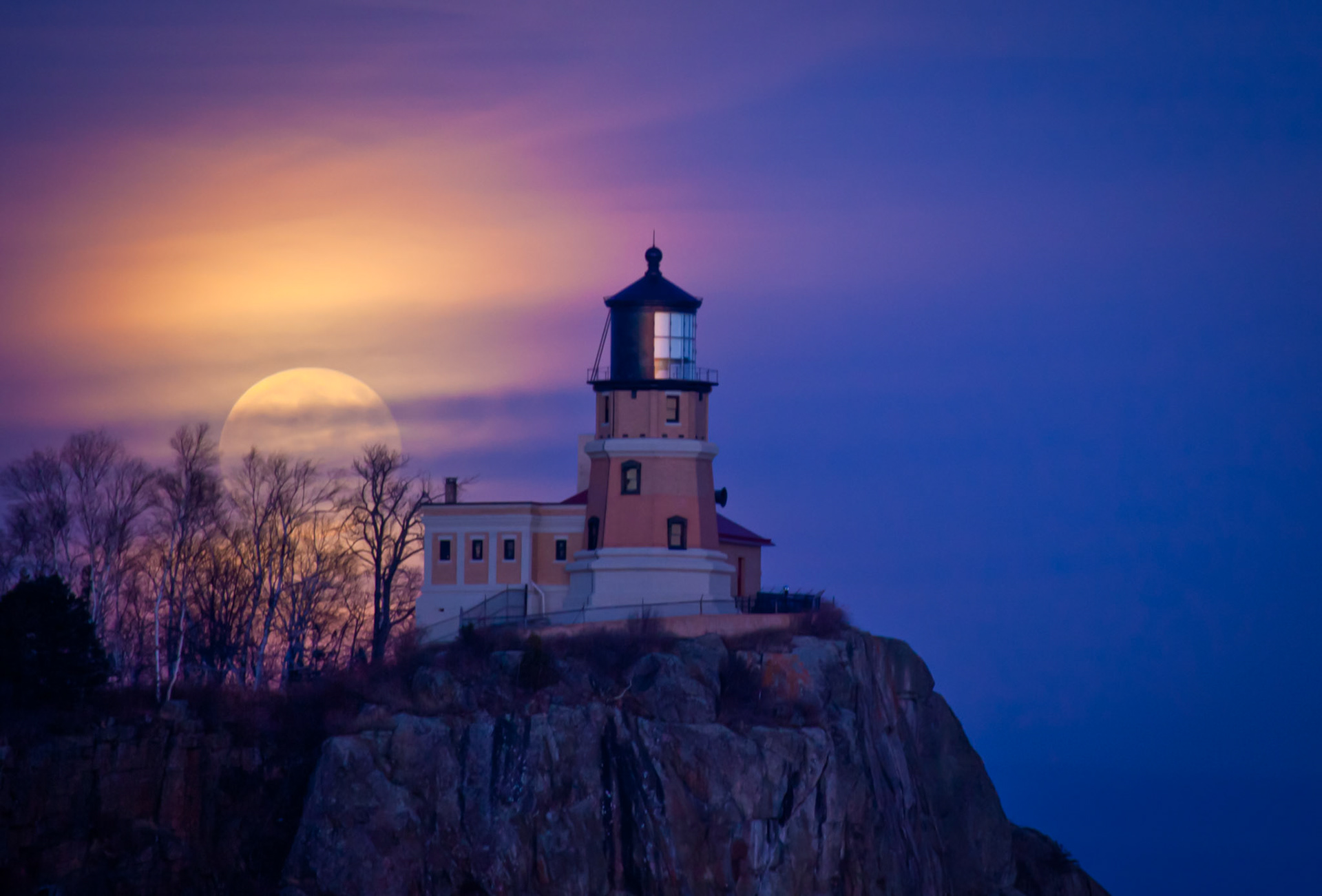 December 10th - Full Moon at Split Rock Winter at Split Rock Lighthouse can be an enchanting place to visit at night. The December Full Moon (Cold Moon) continues on its seasonal course, rising on schedule to remind us that the universe's clockwork is right on time.For everything, there is a season and a time for every matter under heaven Ecclesiastes 3:1