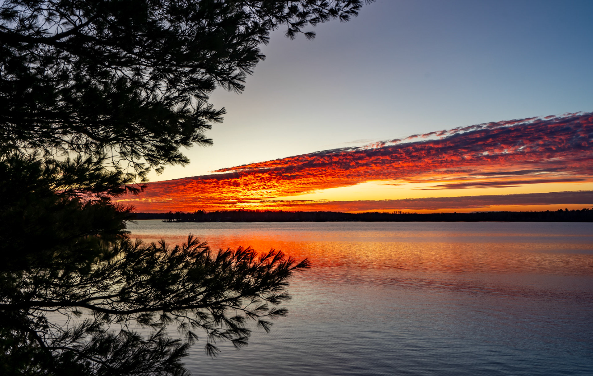 October 27 - The Edge of NightWith November right around the corner, sunsets come early, and the line of clouds in the scene is like eyelids closing history on another day.From the rising of the sun to its setting, the name of the Lord is to be praised! Psalm 113:3