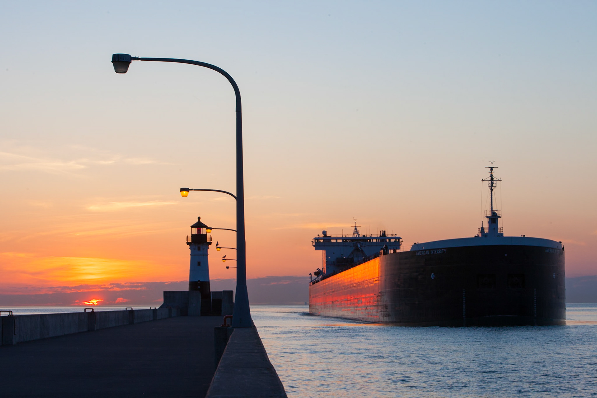 May 20th - A 1000ft Laker arrives in Duluth