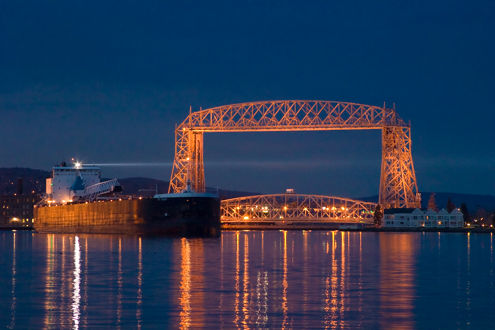 Built in 1905, the Duluth Aerial Lift Bridge spans the Duluth Shipping Canal between Duluth and Park Point.