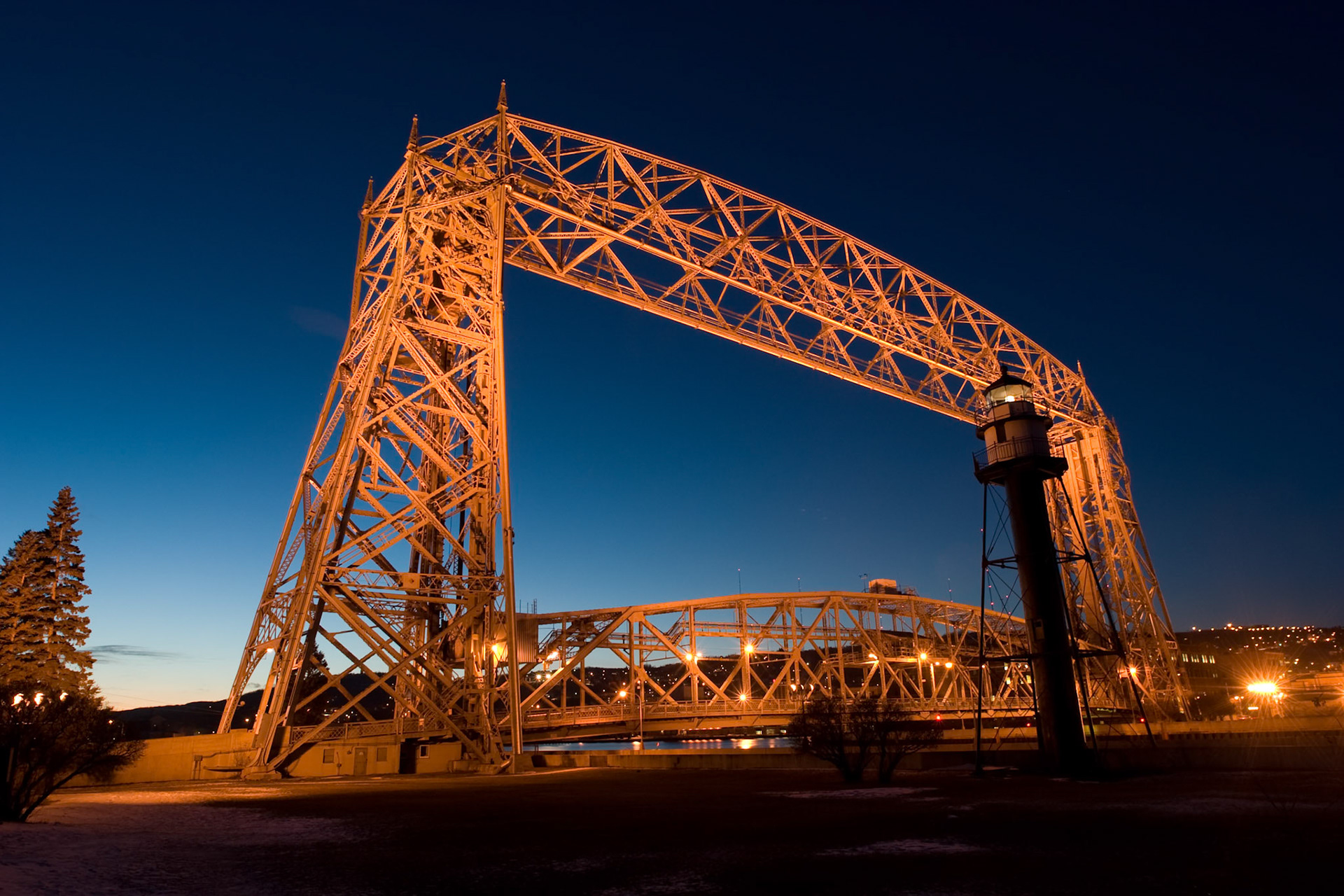 Built in 1905, the Duluth Aerial Lift Bridge spans the Duluth Shipping Canal between Duluth and Park Point.