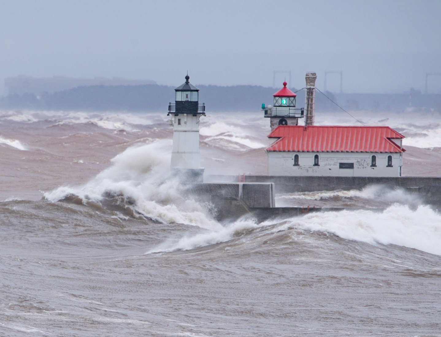 Duluth Lighthouses stand up to gale force winds.
