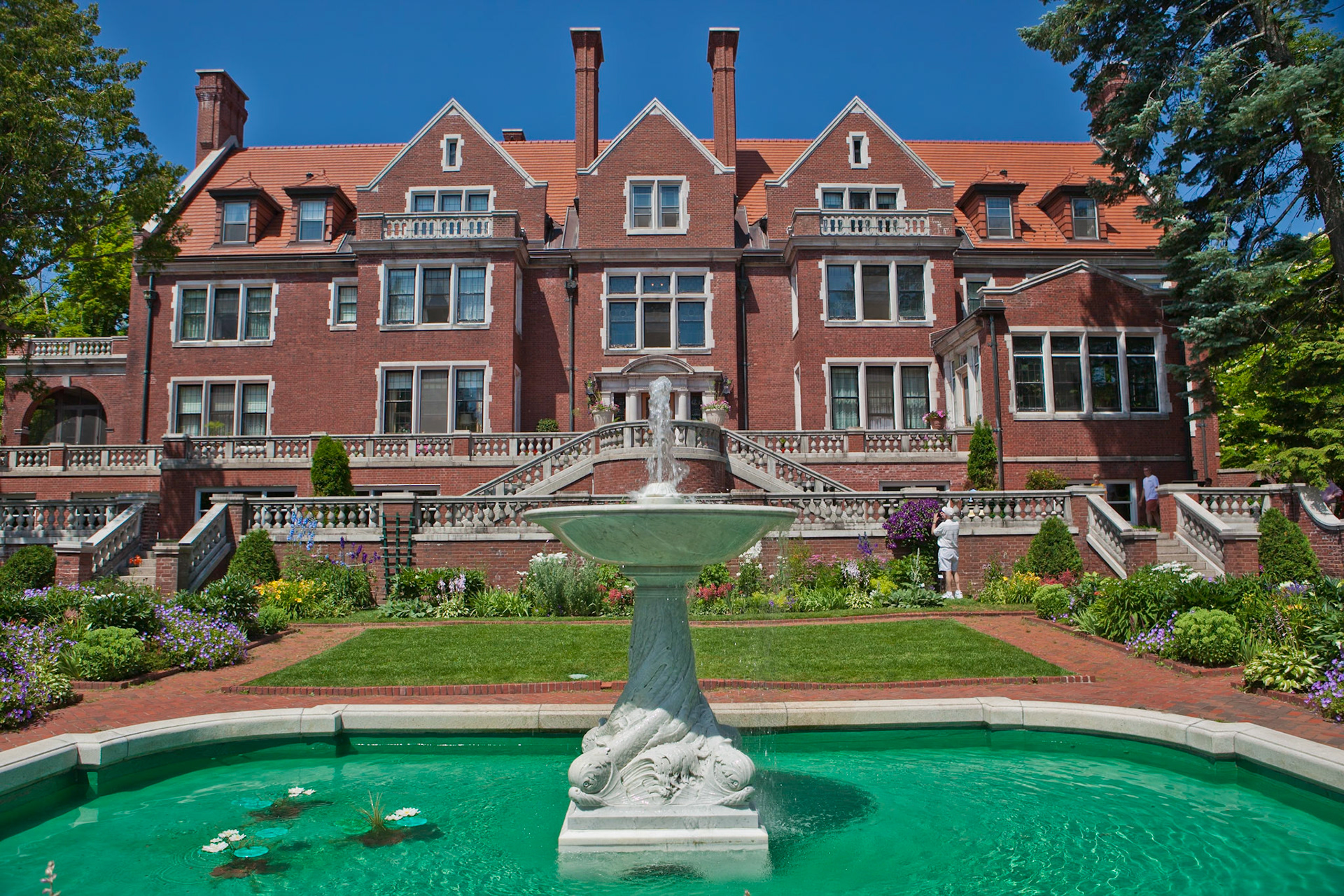 Fountain View