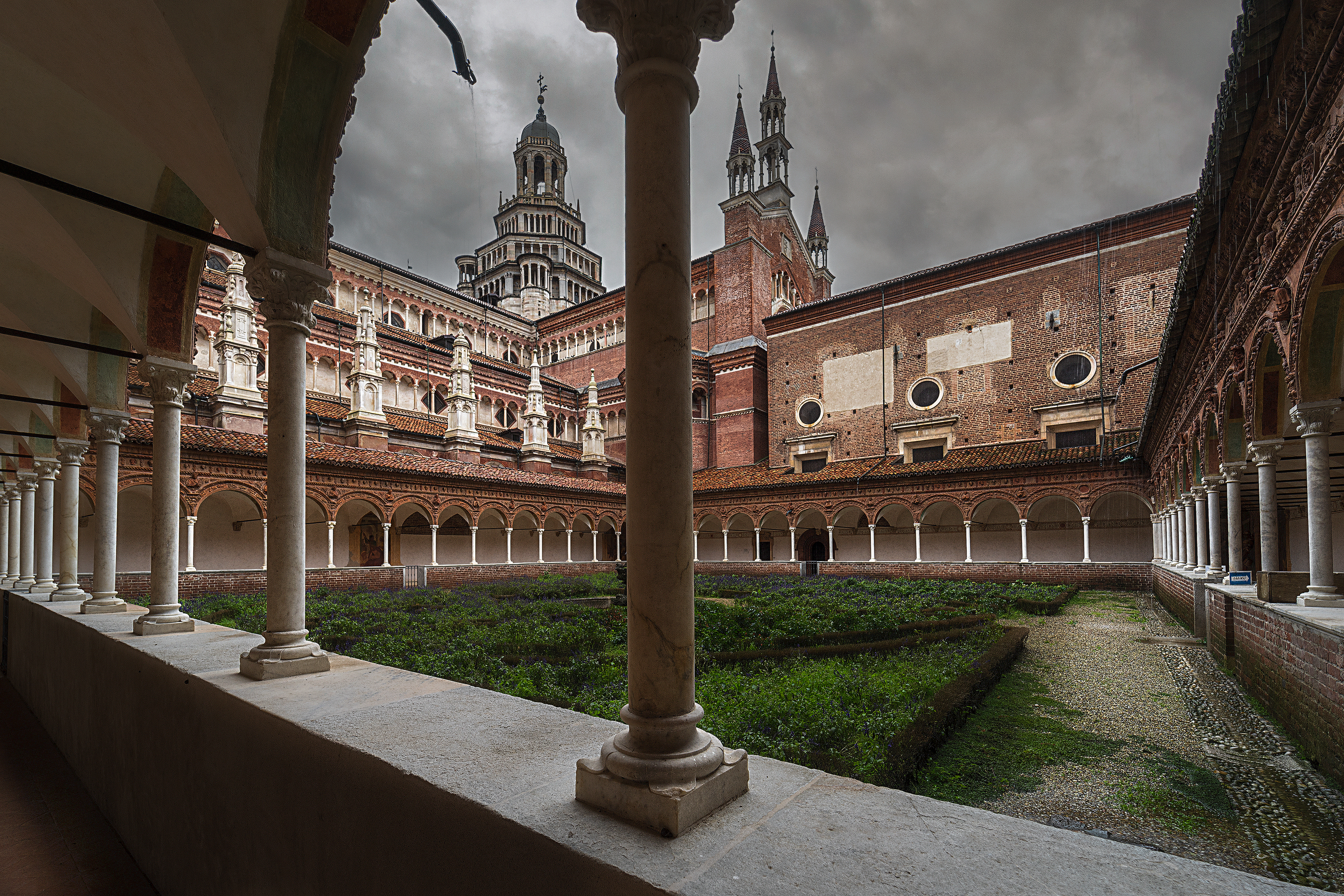 Certosa di Pavia - Il Chiostro.Piccolo