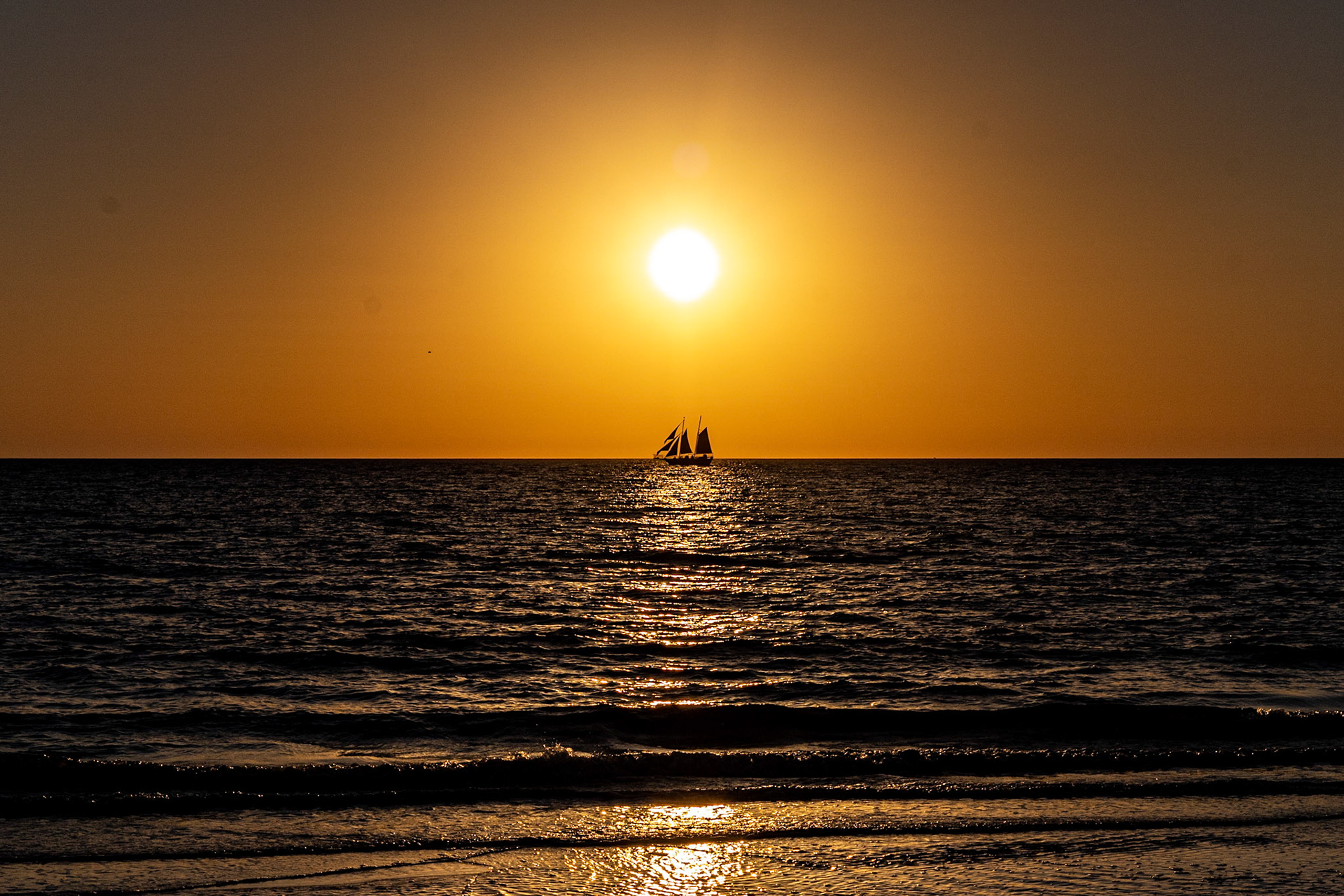 Sailing The Sunset