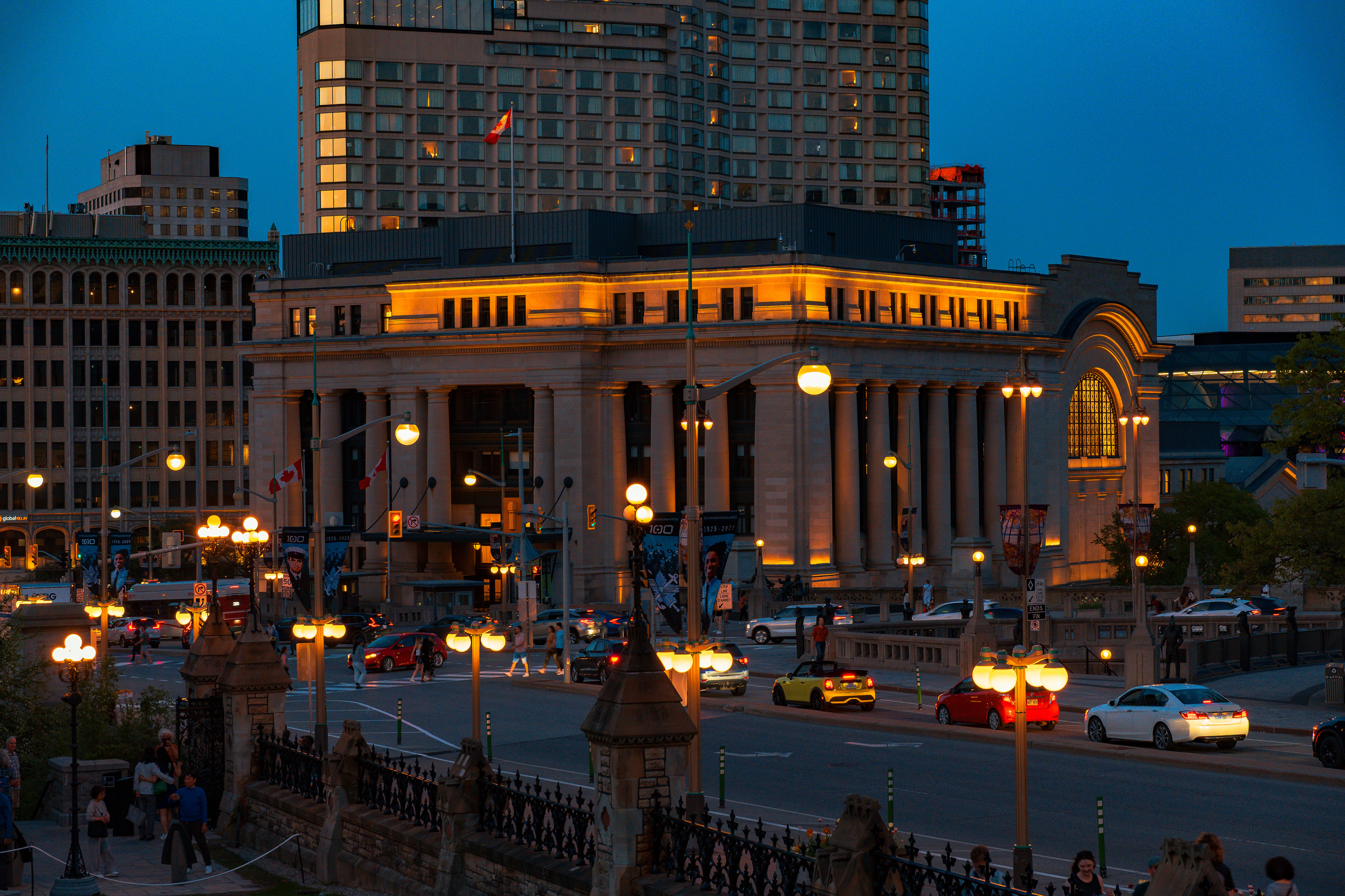 Dusk in the capital. 🌃🇨🇦