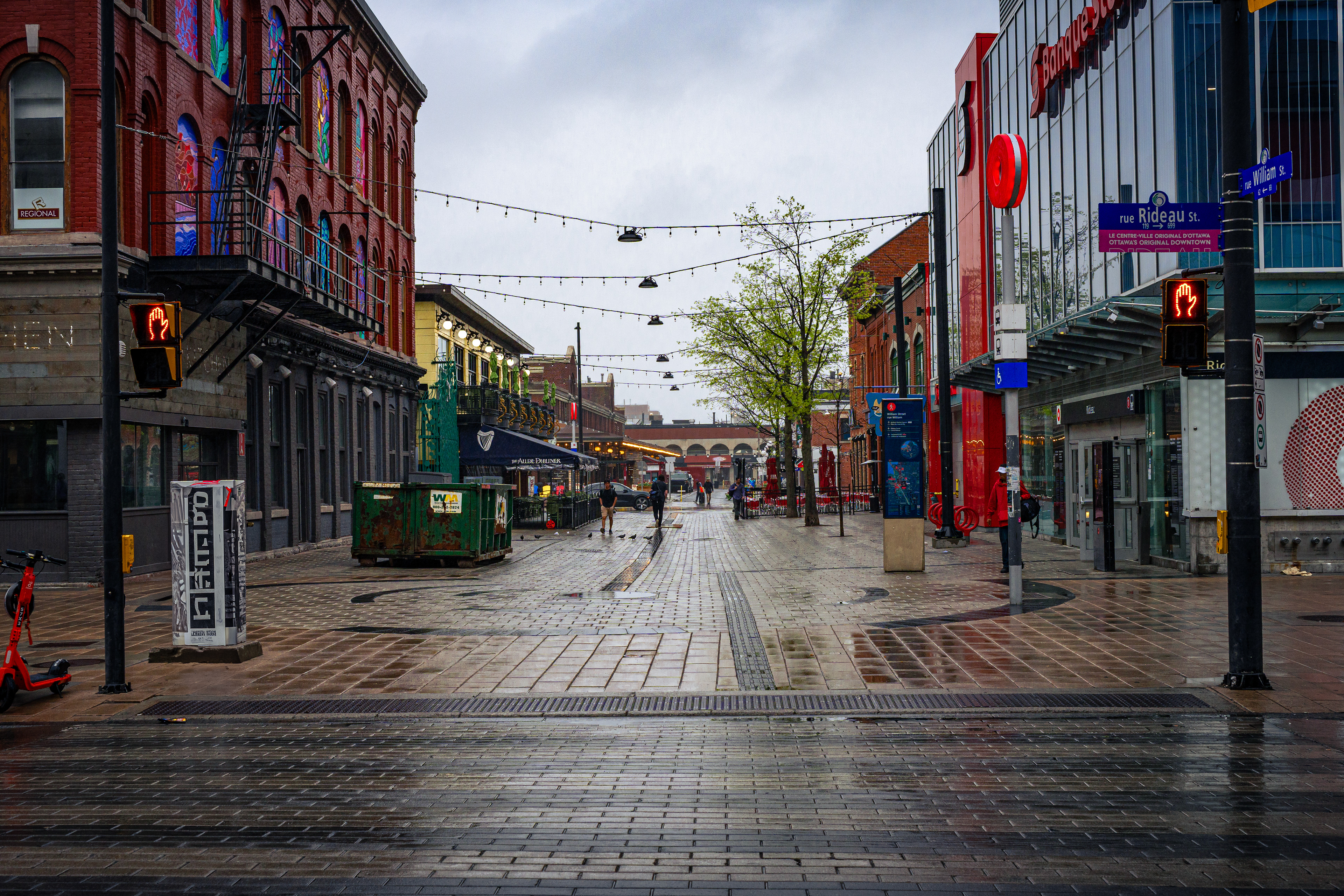 A rainy first day in Ottawa. Checking out Rideau Street and the surrounding area