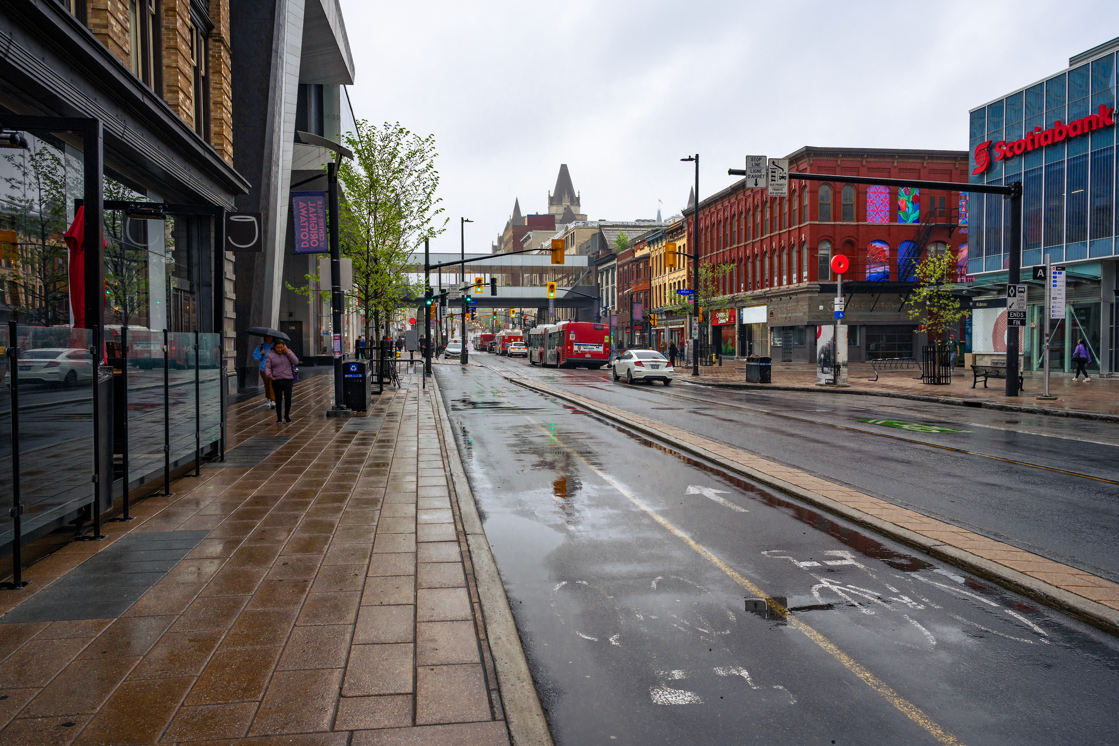 A rainy first day in Ottawa. Checking out Rideau Street and the surrounding area