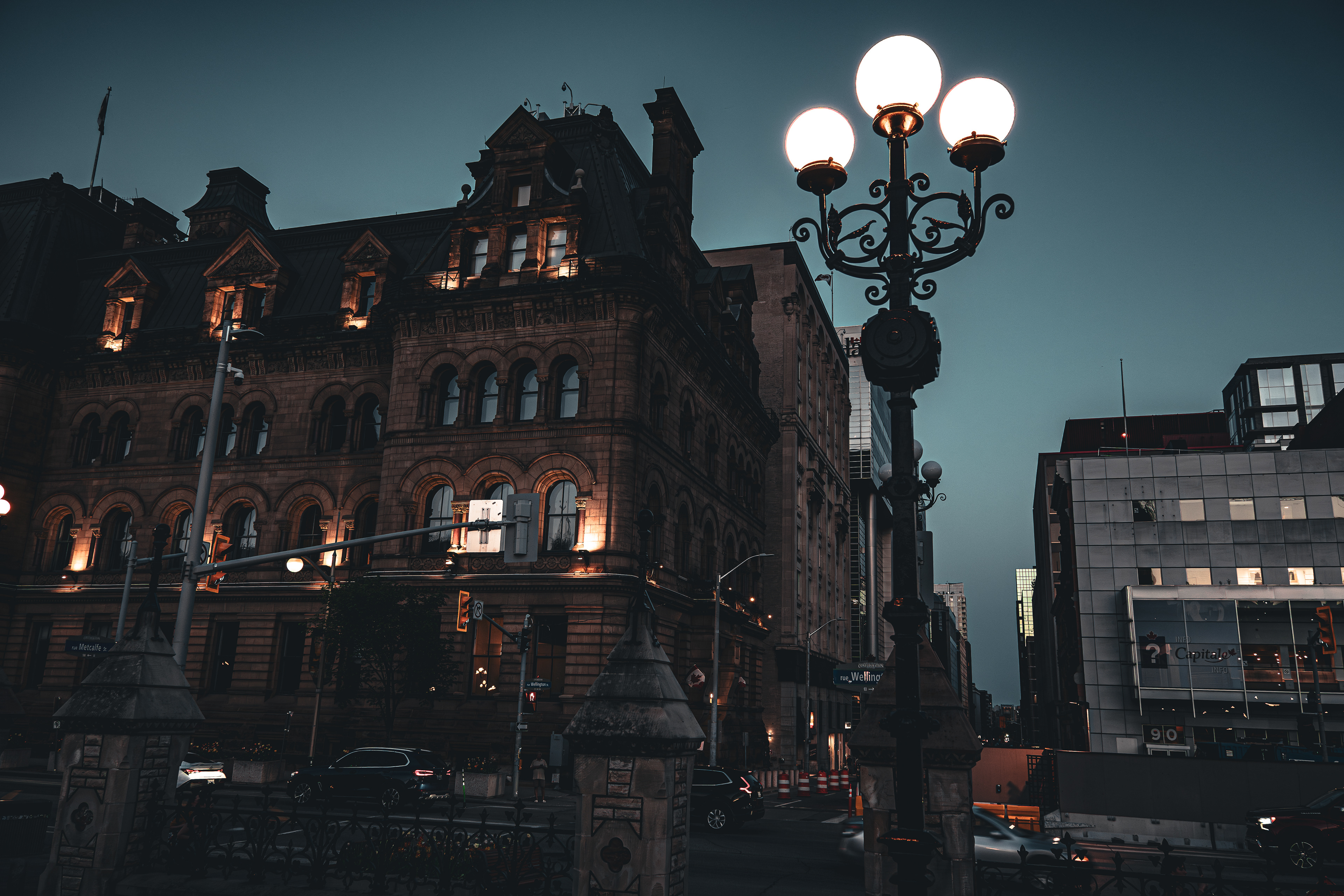 Dusk in the capital. 🌃🇨🇦