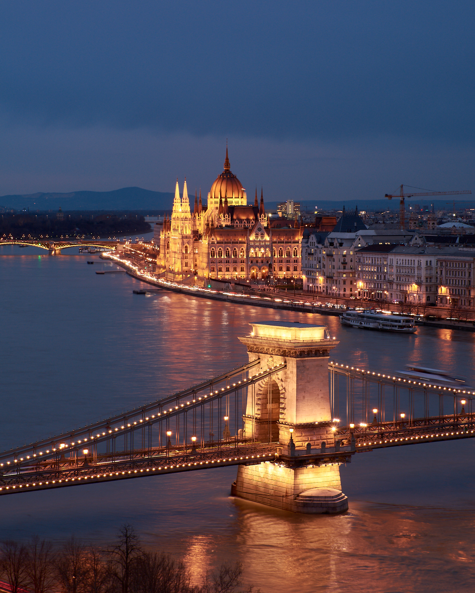 Puente de las Cadenas y Parlamento (Budapest, Hungría)