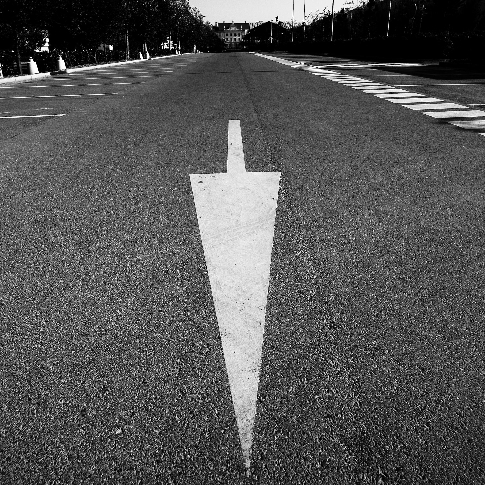 Quand les architectes construisent de toute pièce un village authentique...Cauchemar ou réalité ?http://sentenac.org/paradis-artificiels/