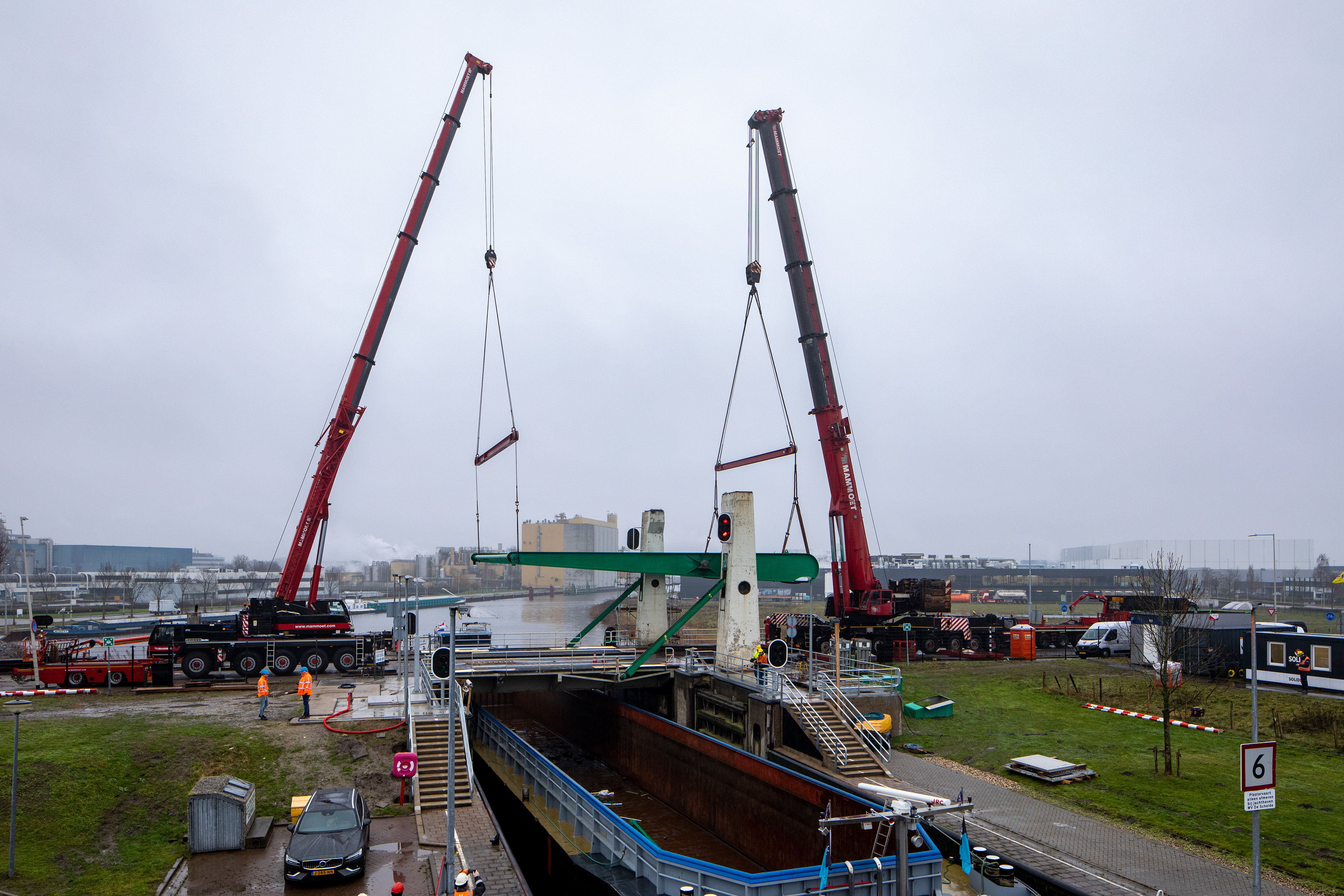 Peters Sluis Bergen op Zoom i.o.v Don Bureau/ Rijkswaterstaat en Gemeente Bergen op Zoom