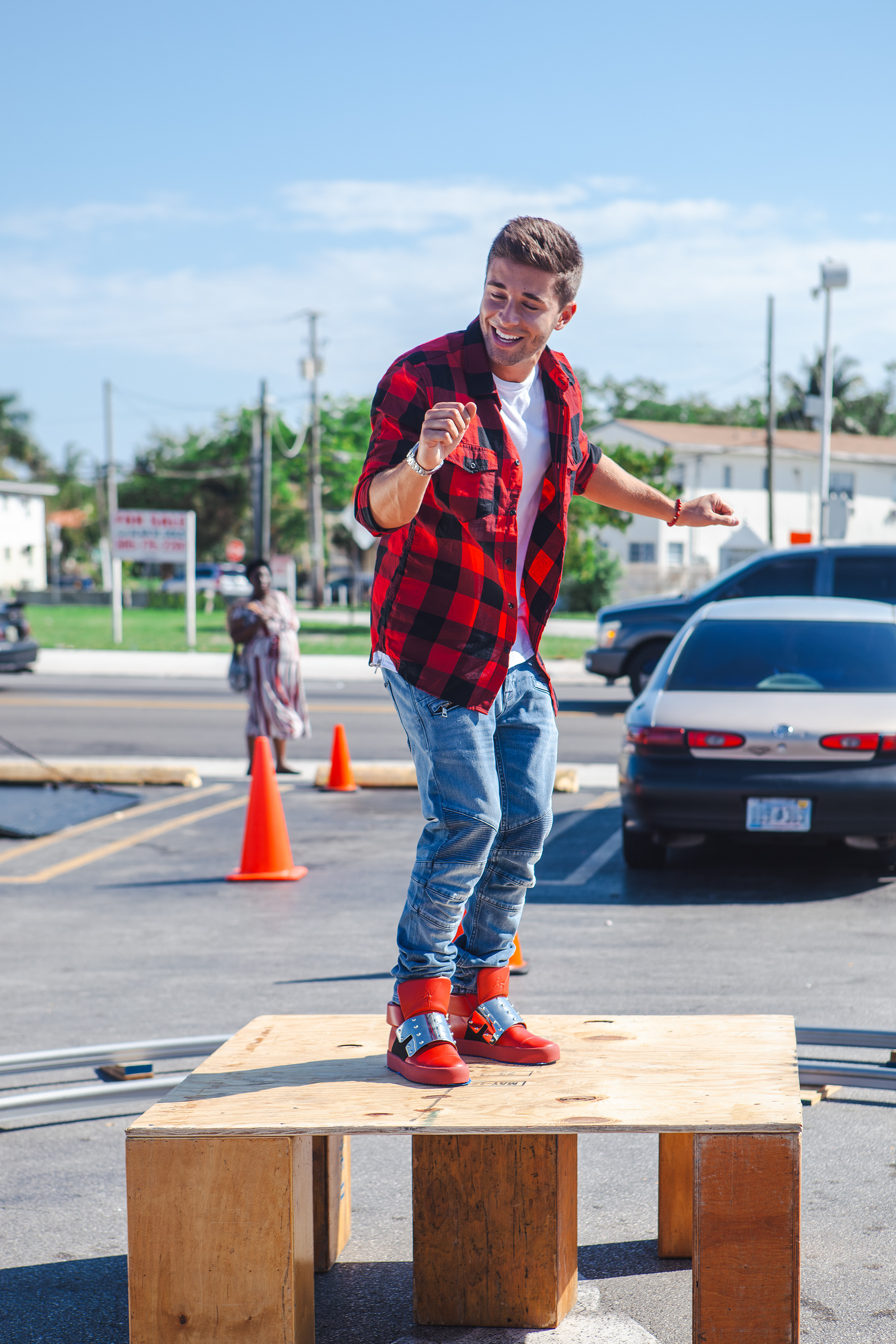 Jake Miller - Dazed and Confused (Feat. Travie McCoy) 