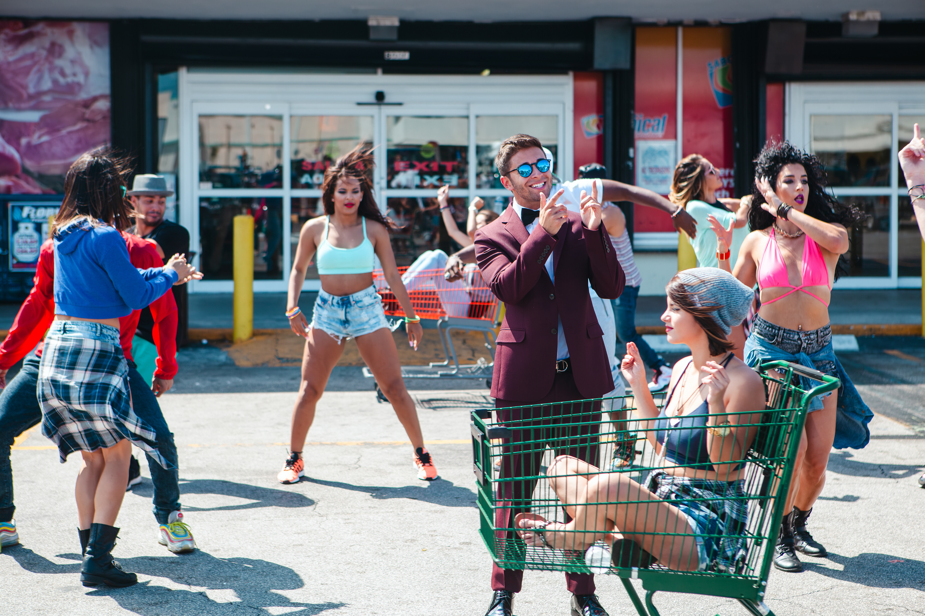 Jake Miller - Dazed and Confused (Feat. Travie McCoy)