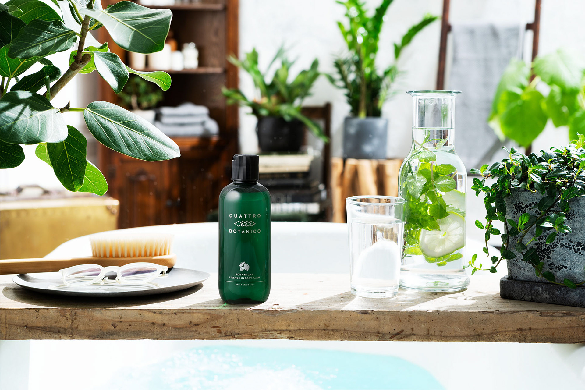 Photo : Yusuke Komiayma