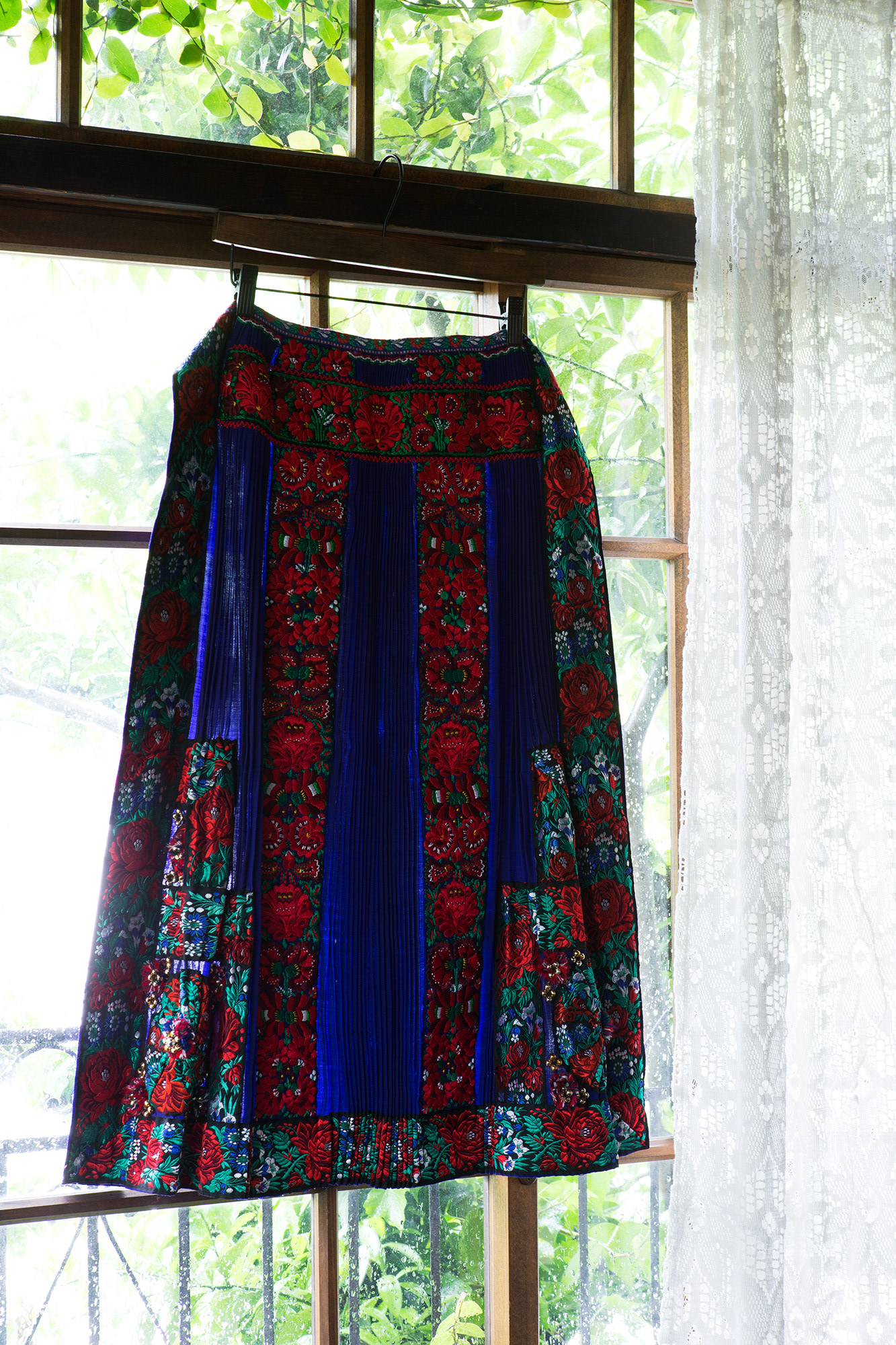 東欧で見つけた可愛い刺繍 Photo : Rika Wada