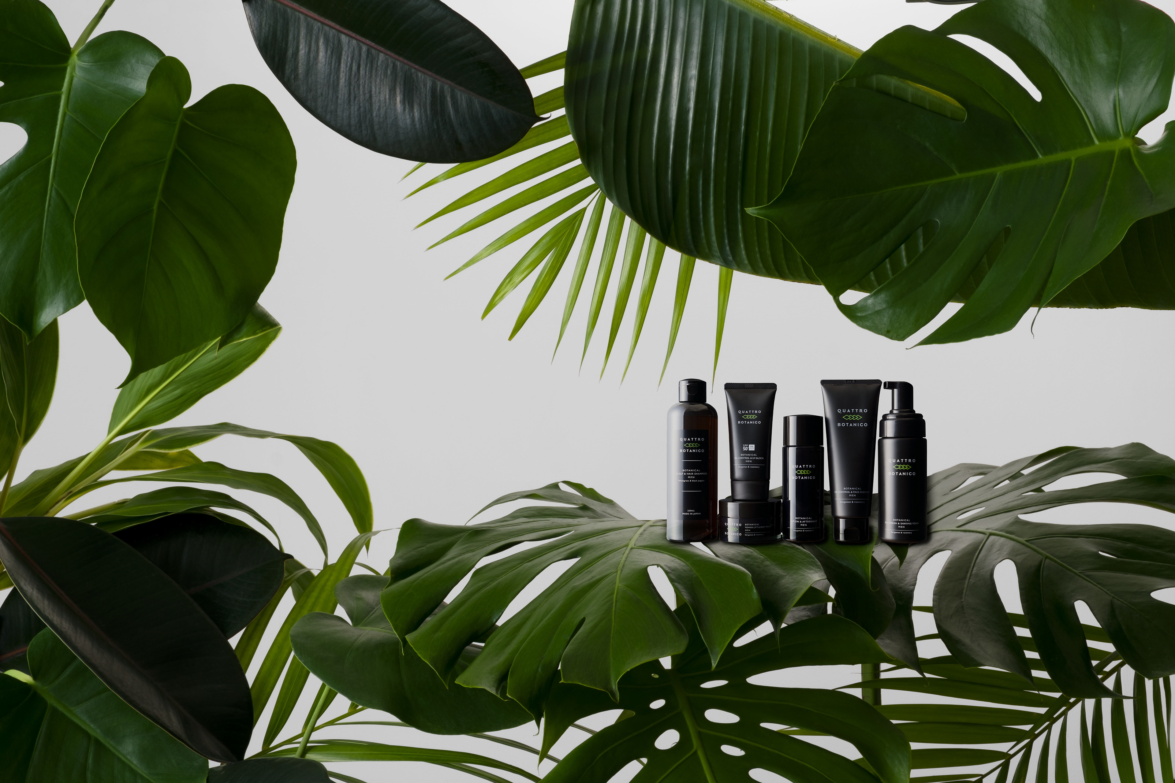 Photo : Yusuke Komiayma