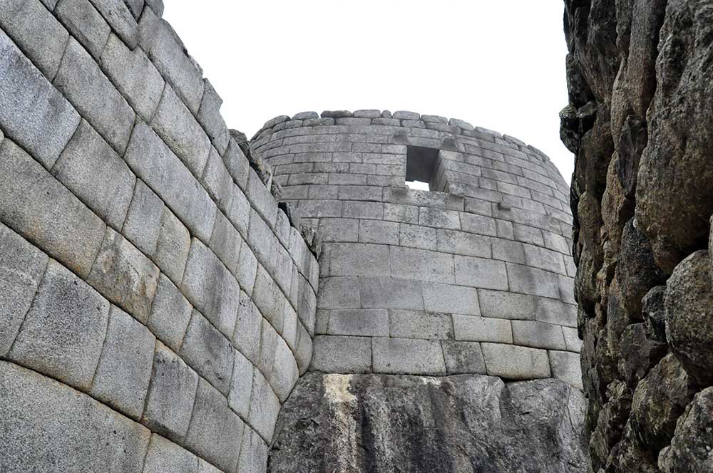 Templo del sol Puerta de la Serpiente