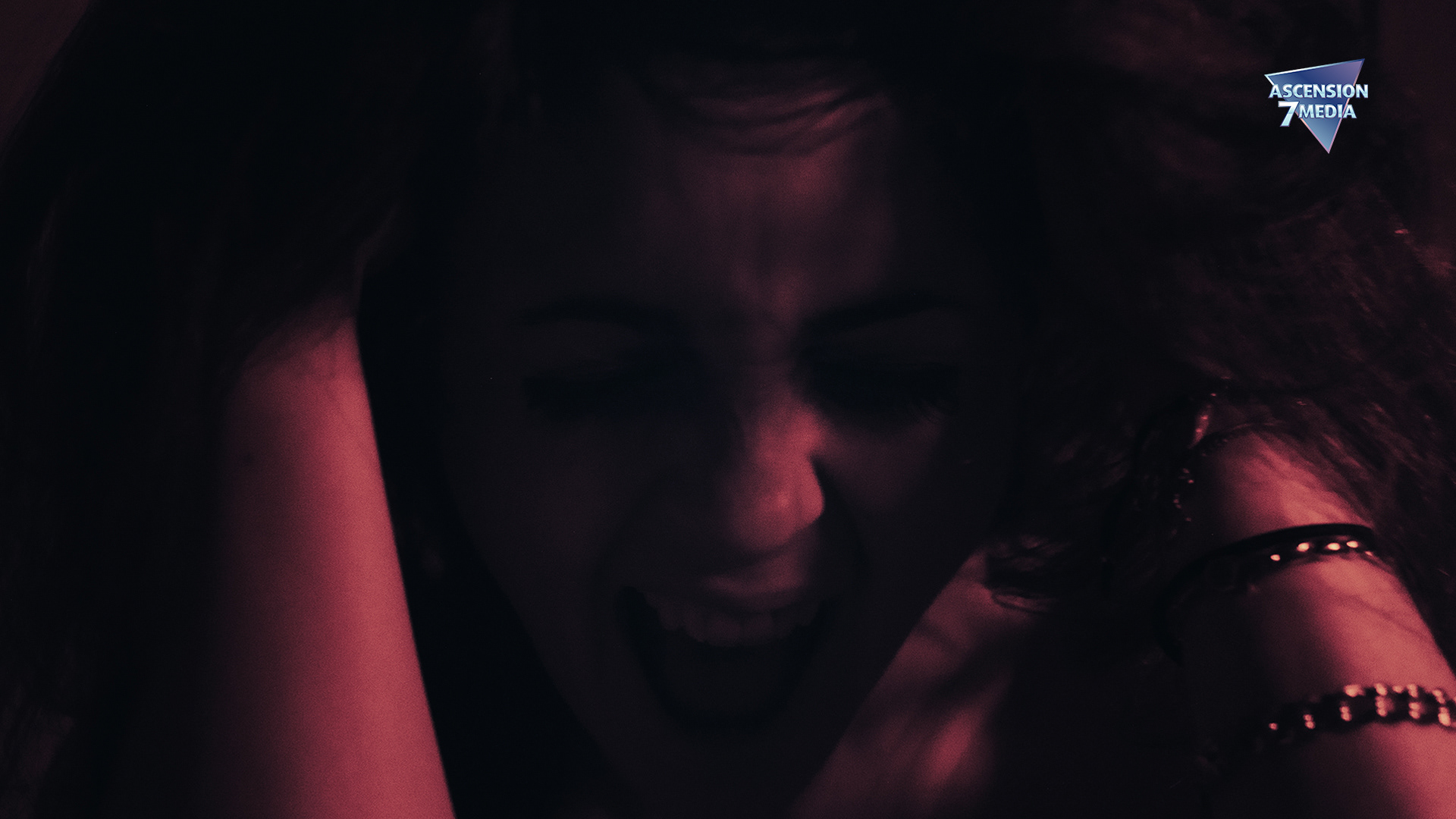Unhinged