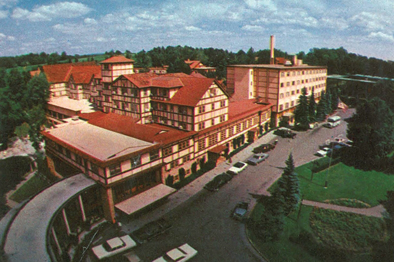 Main Entrance Building, 1977