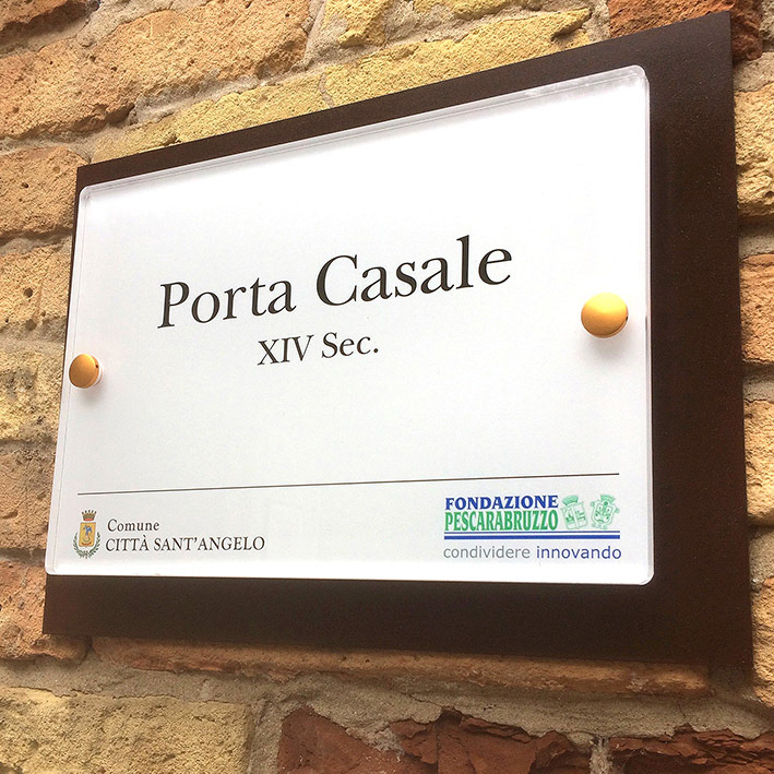 Targa in acciaio corten e plexiglas - Città Sant'angelo (PE)
