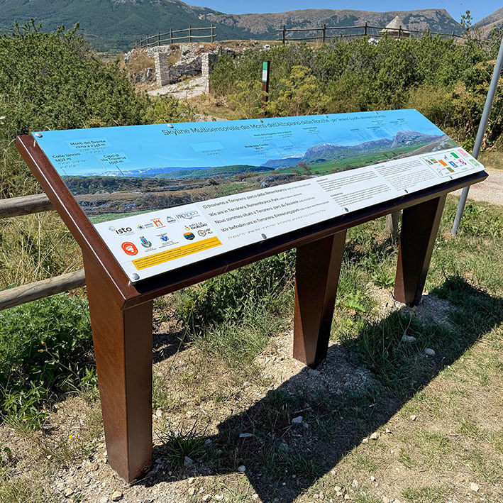Leggio belvedere in acciaio corten e dibond - Rocca di Mezzo (AQ)