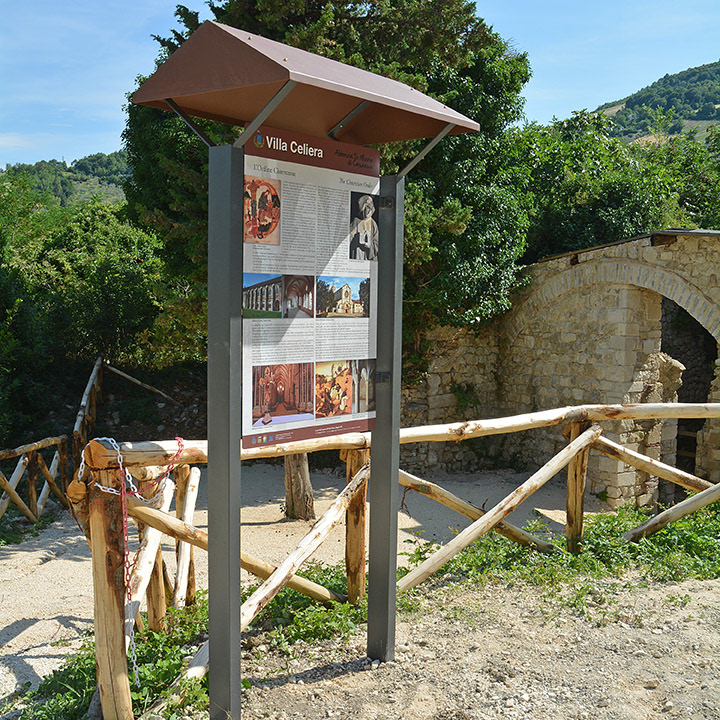 Tabella turistica in lamiera zincata e rame - Abbazia Santa Maria di Casanova - Villa Celiera (PE)