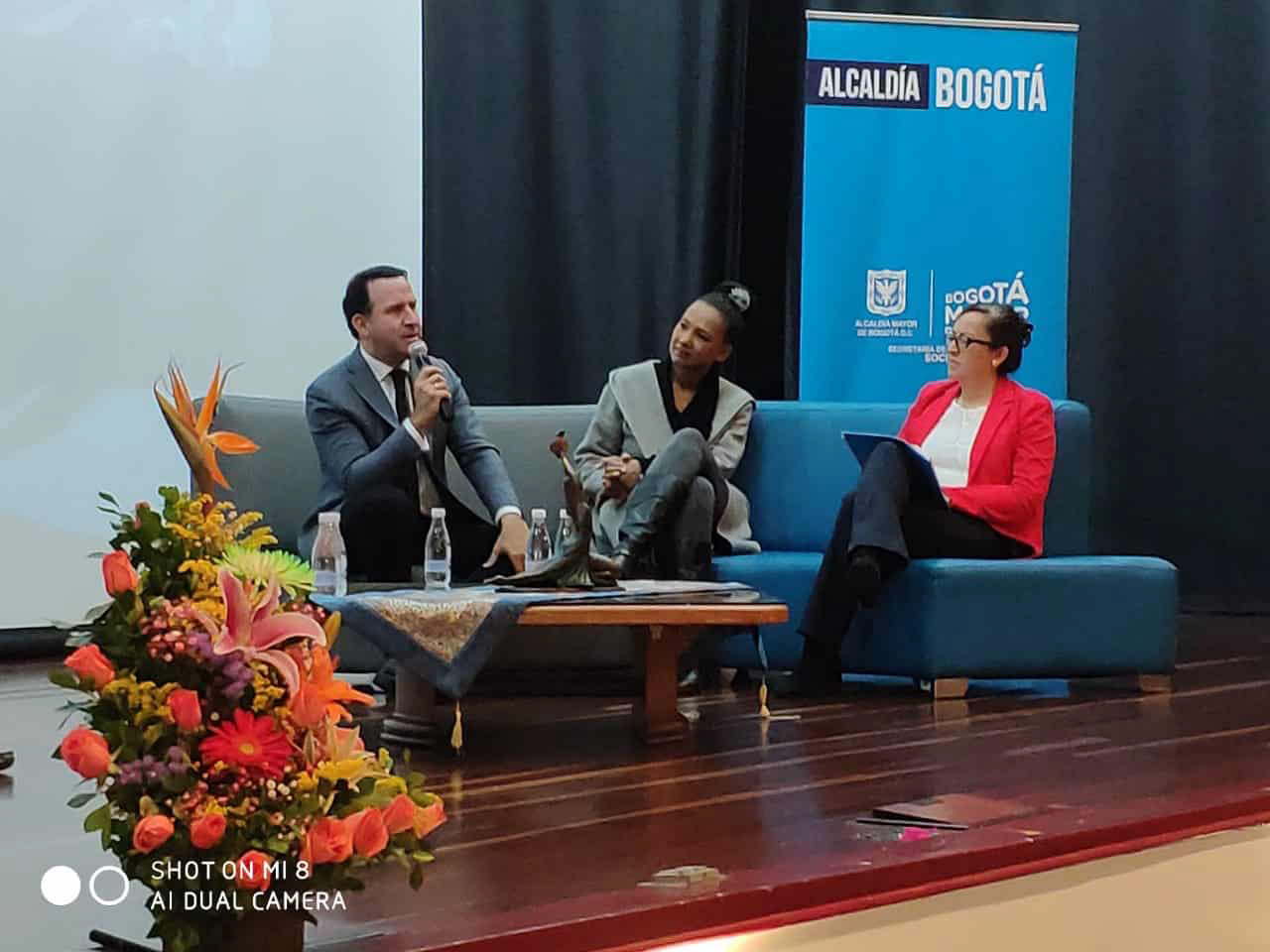 Indhira Serrano - Reconstruyendo Imaginarios