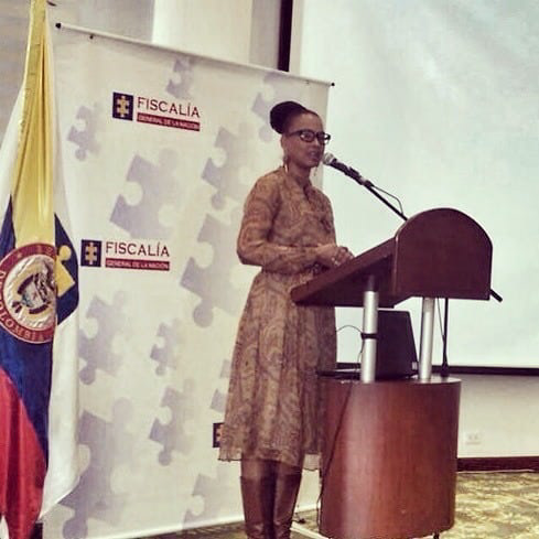 Indhira Serrano - Reconstruyendo Imaginarios