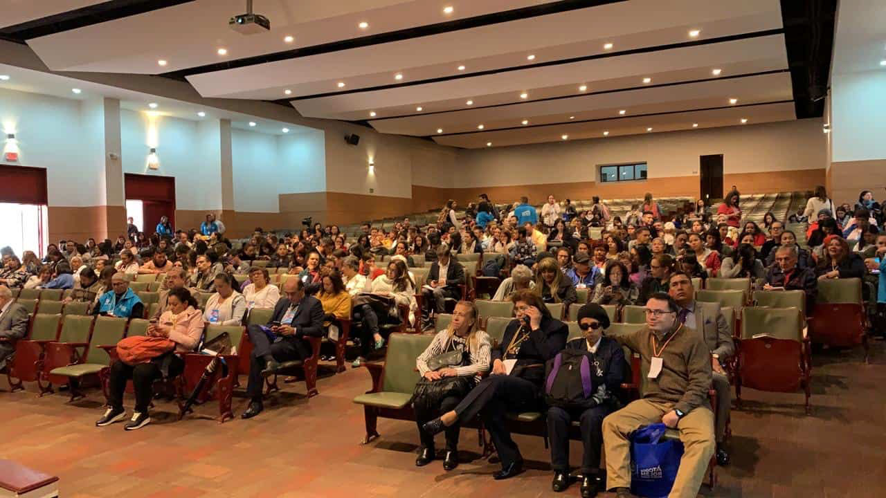 Indhira Serrano - Reconstruyendo Imaginarios