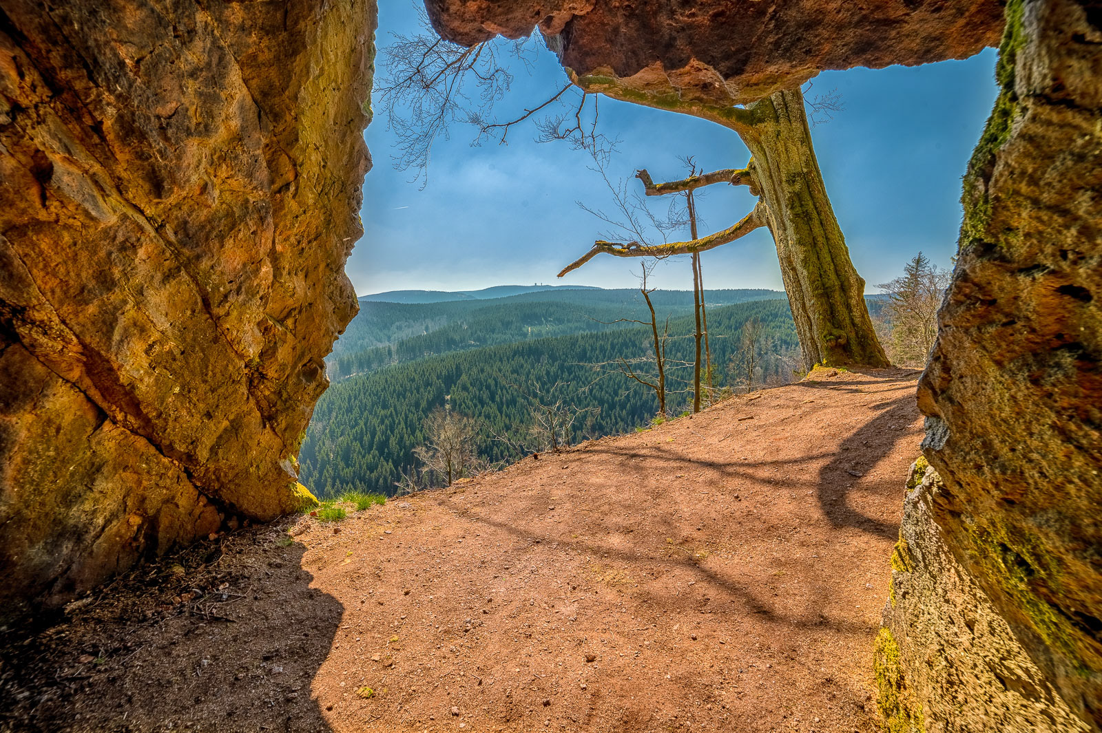 Wanderziel "ausgebrannter Stein" bei Oberhof im Thüringer Wald