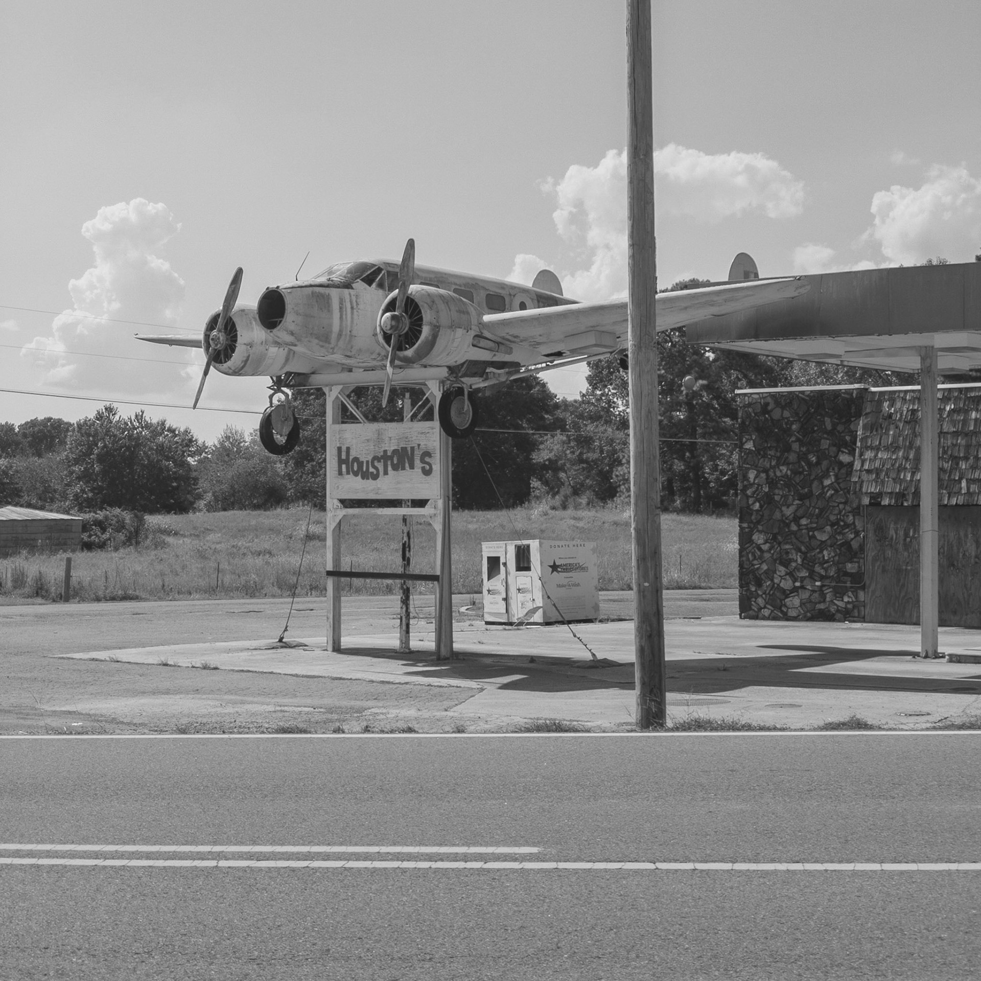 Abandoned Airplane Gas Station, Vinemont, Alabama