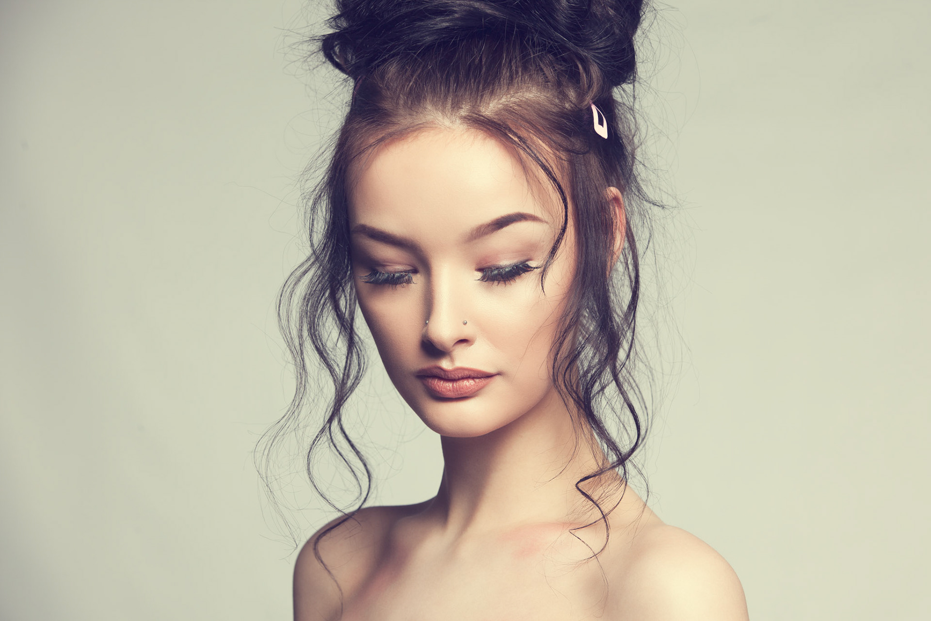 Model Headshot - Lindi McRoberts