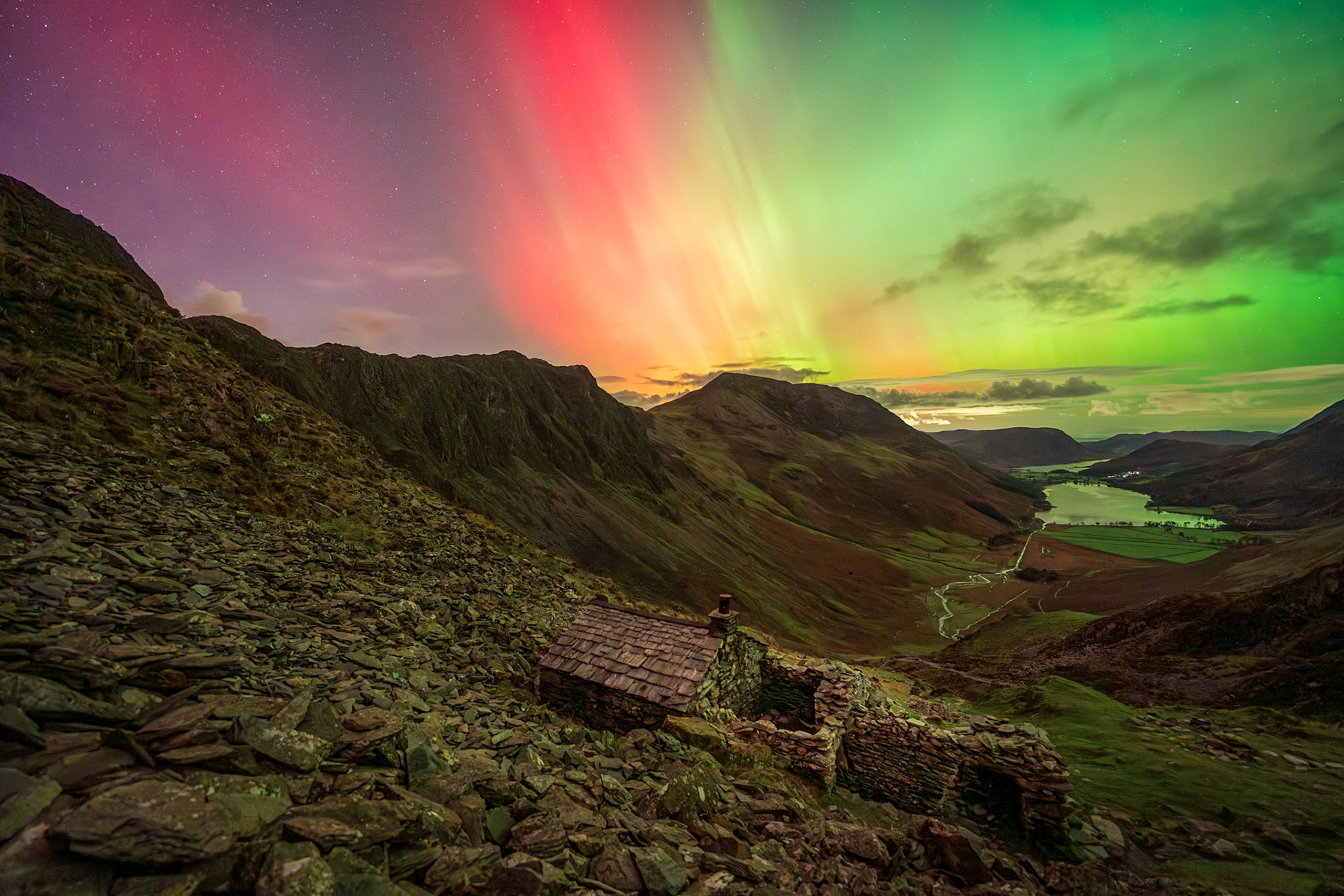 Warnscale Bothy Aurora