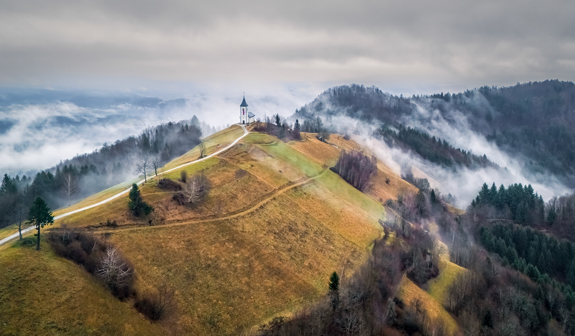 Jamnik Church