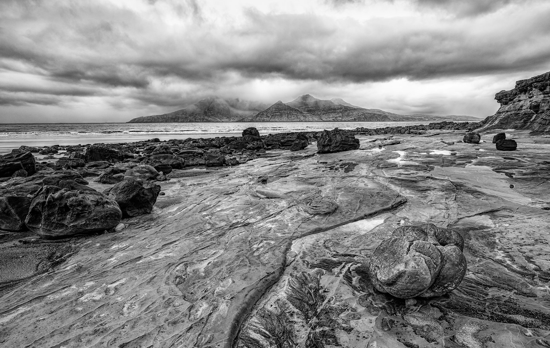 Eigg - Laig Bay