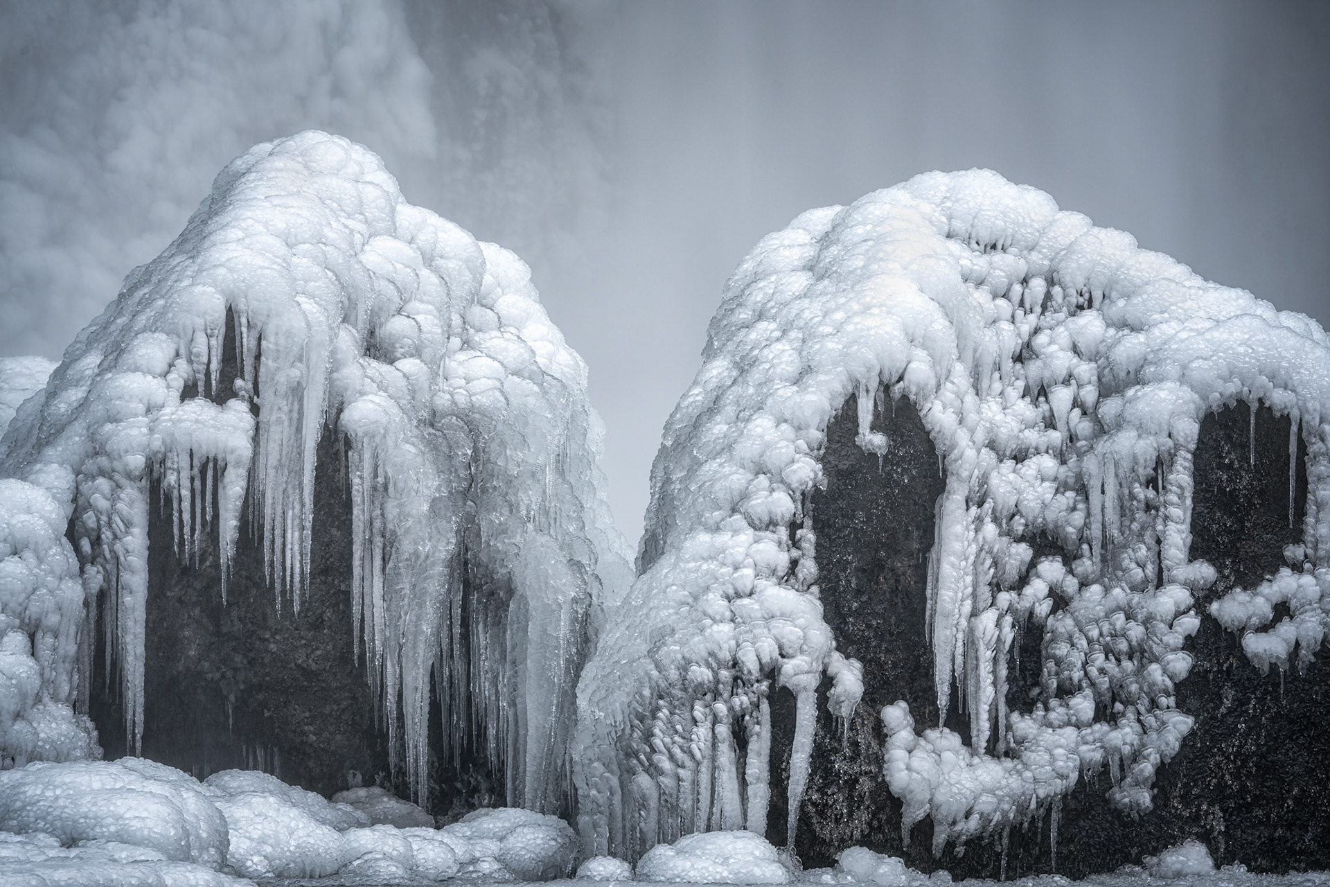 Skogafoss Ice