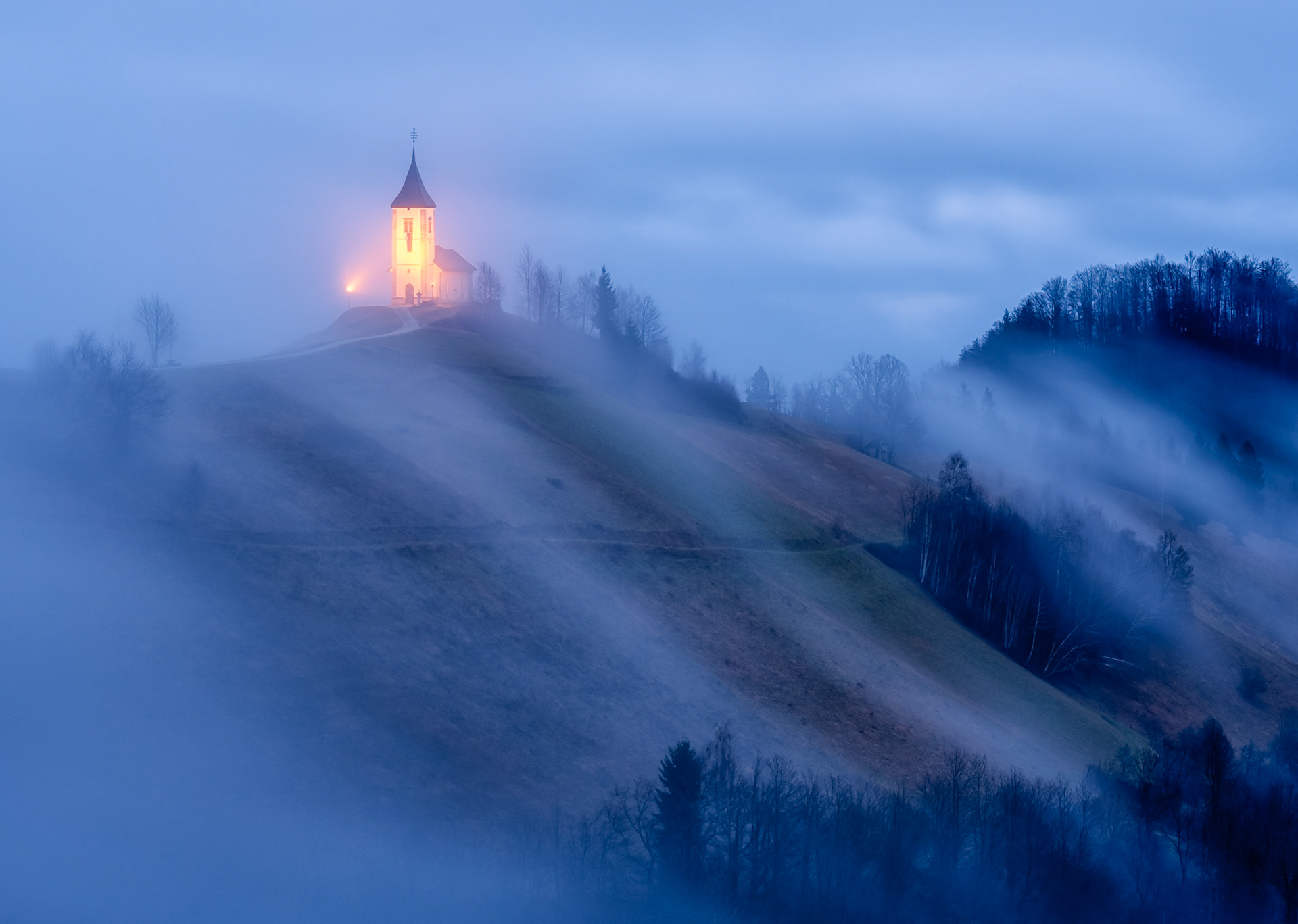 Jamnik Church