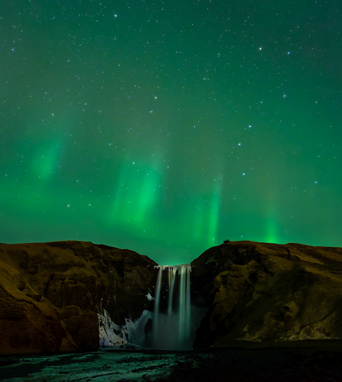 Skogafoss Aurora