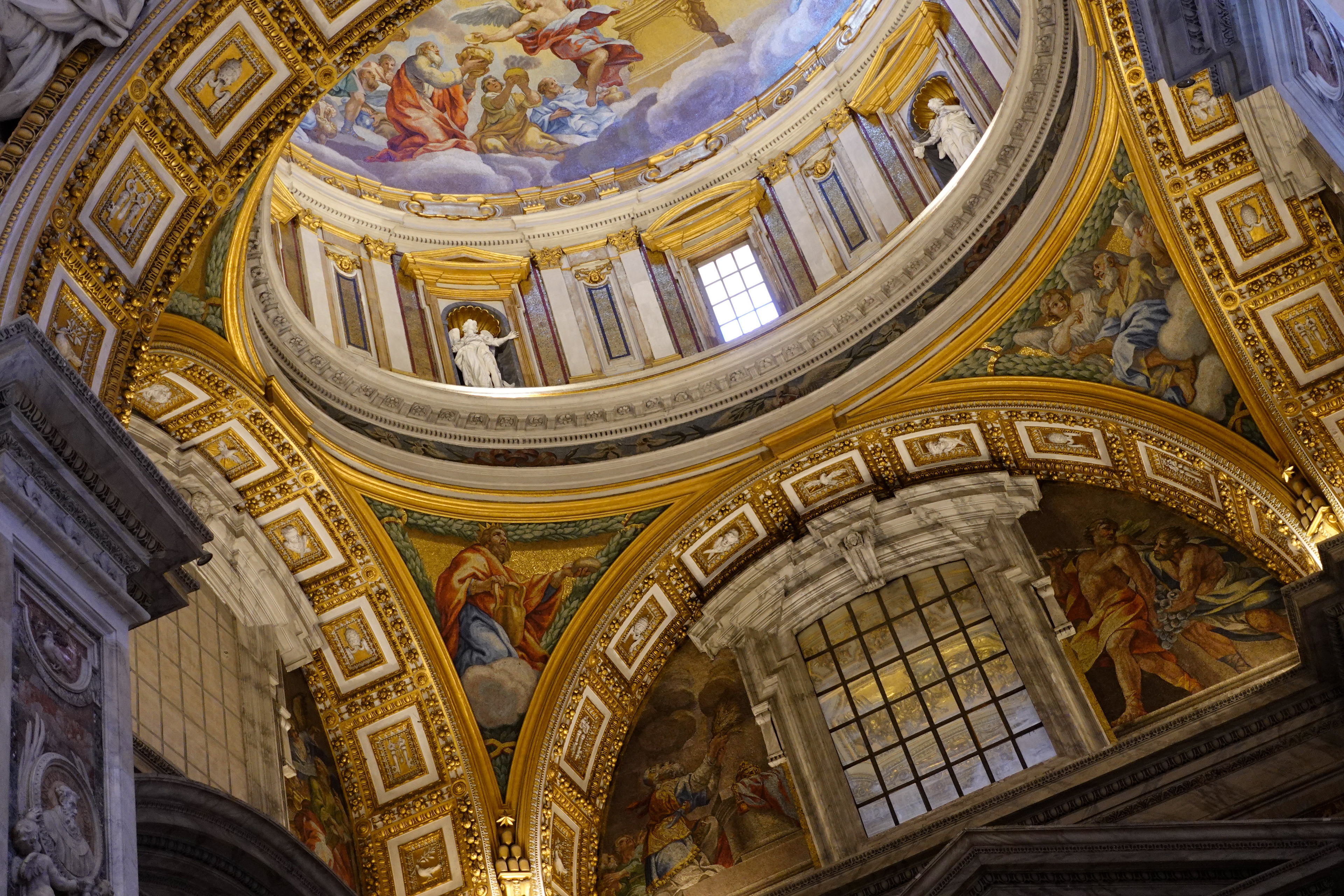 The ceiling artwork is stunning.