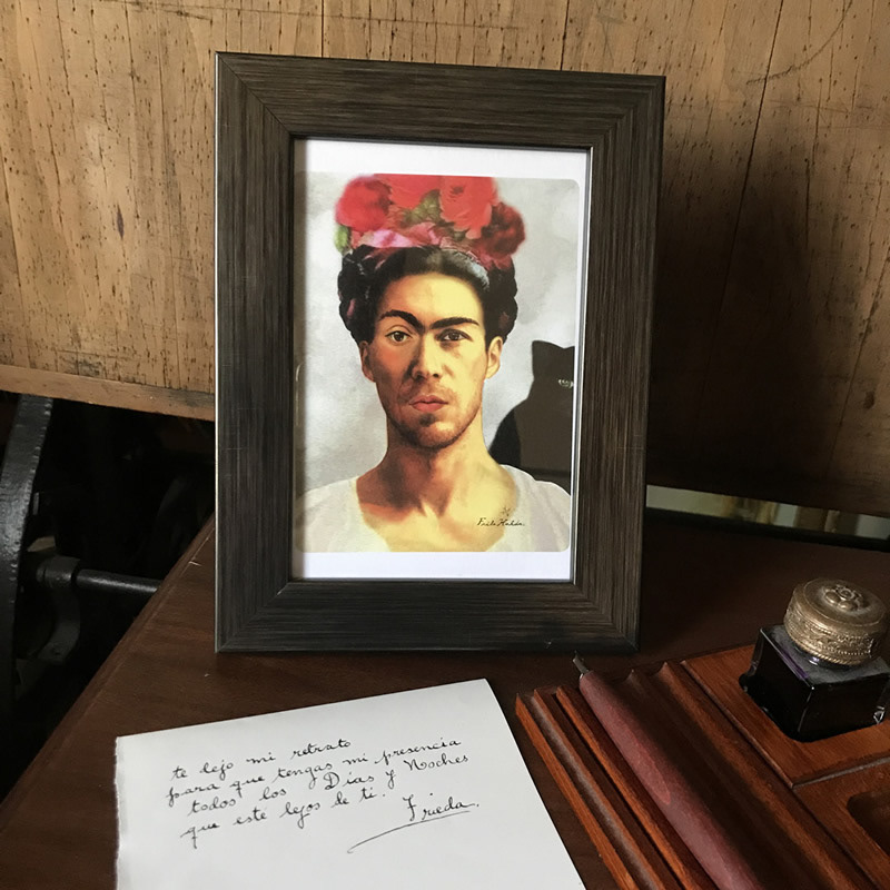 L'autoportrait de Frieda dans son cadre