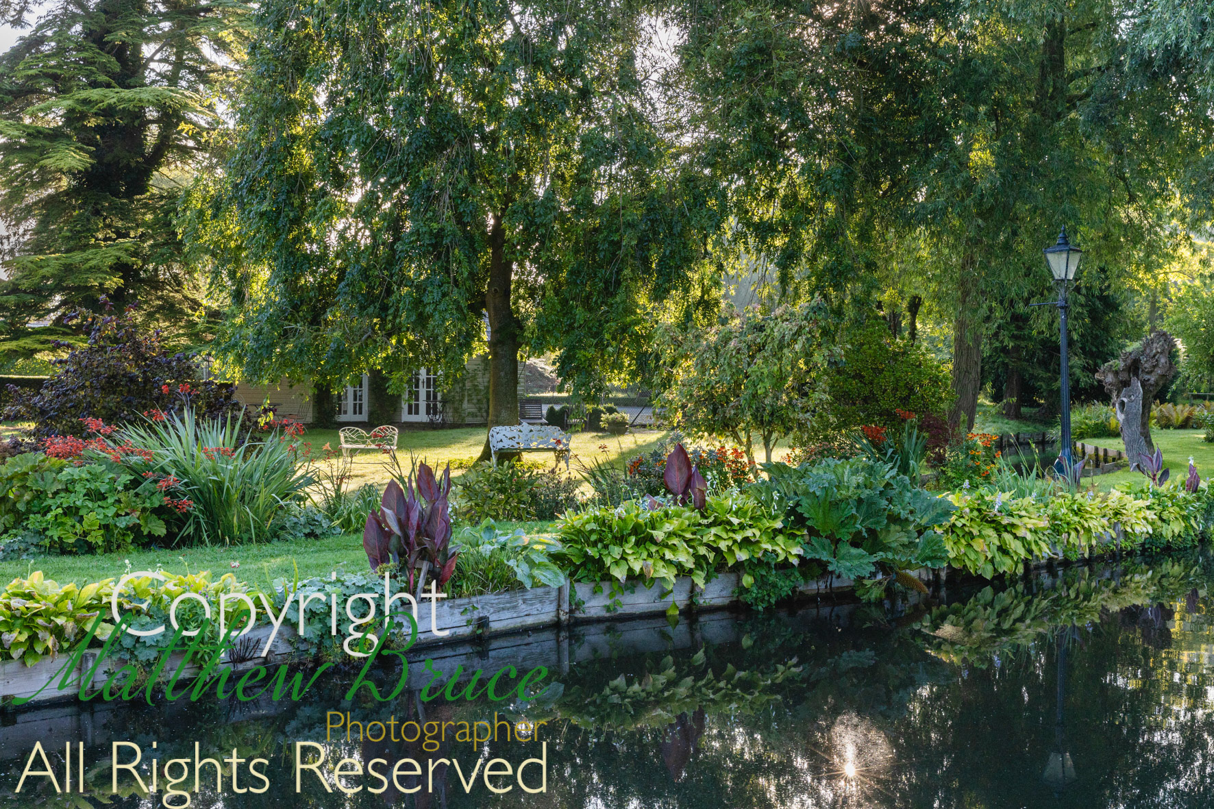 Oxfordshire water garden